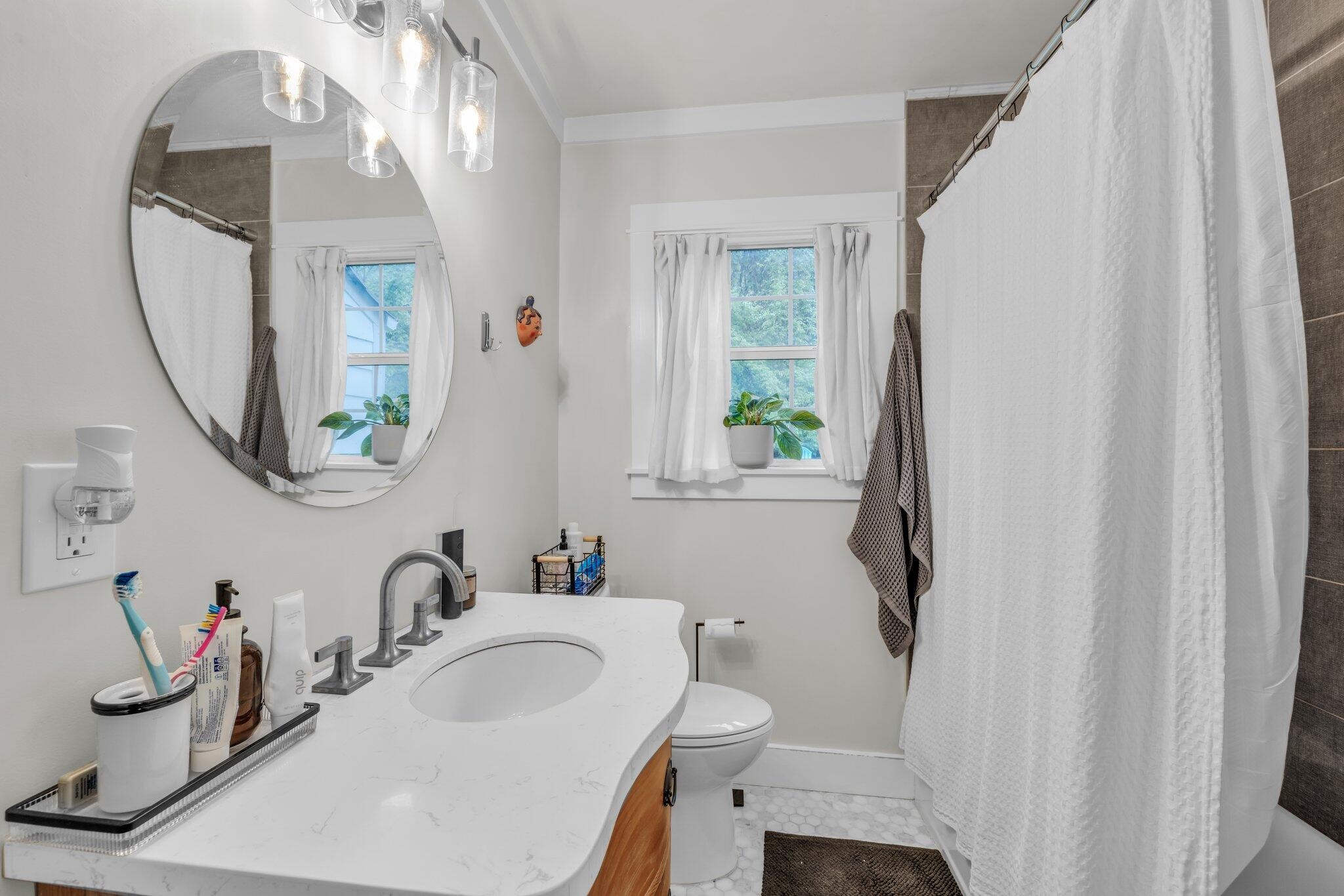 123 S Seminole Drive