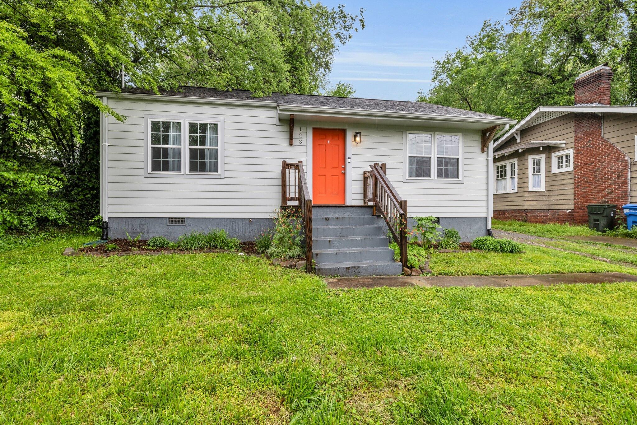 123 S Seminole Drive