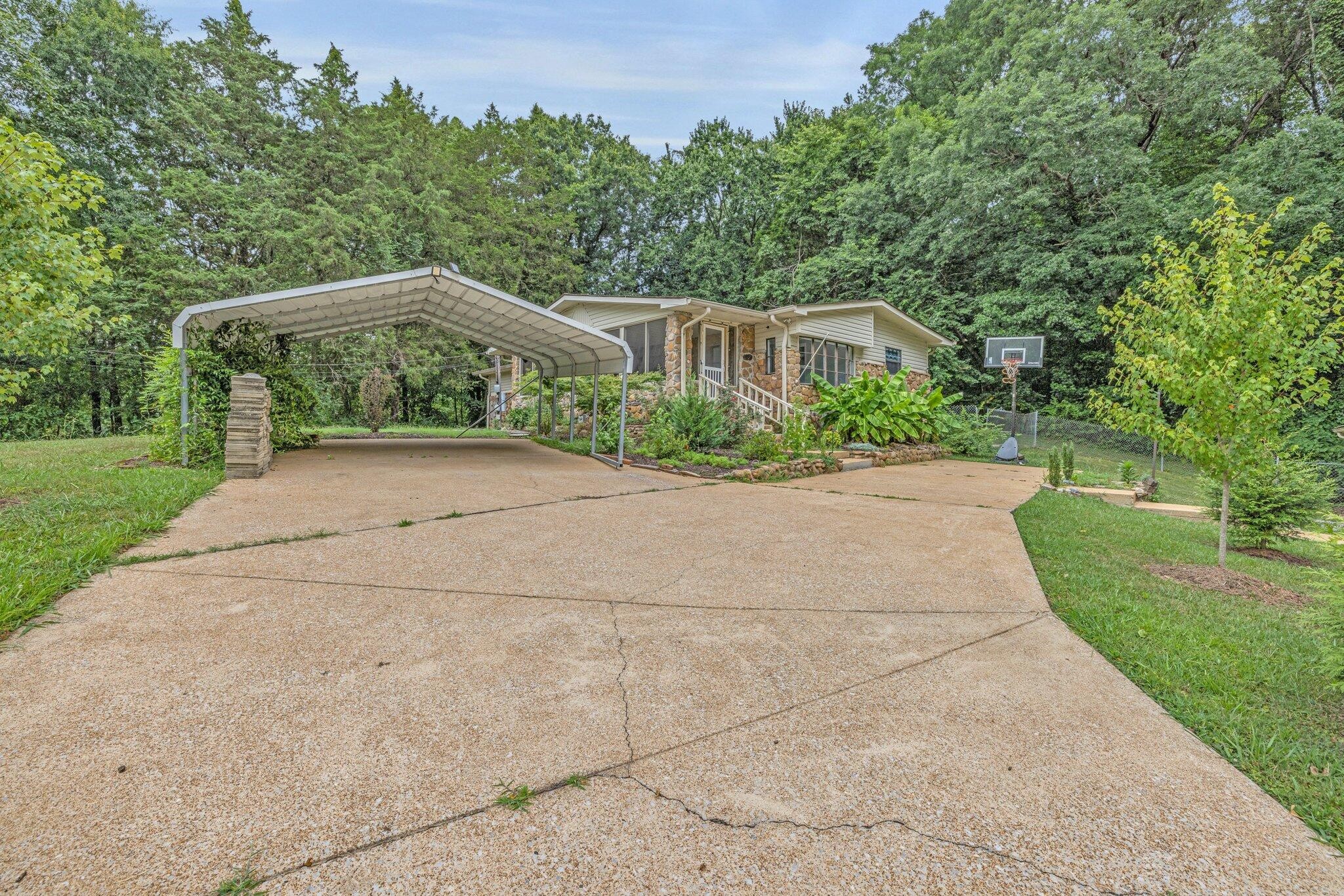 13776 Dell Drive