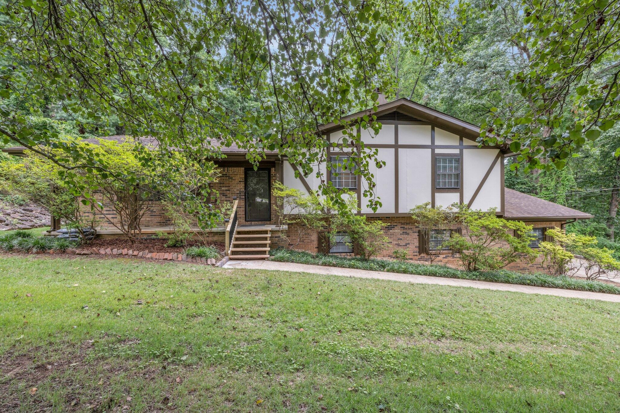 6832 Deerwood Drive