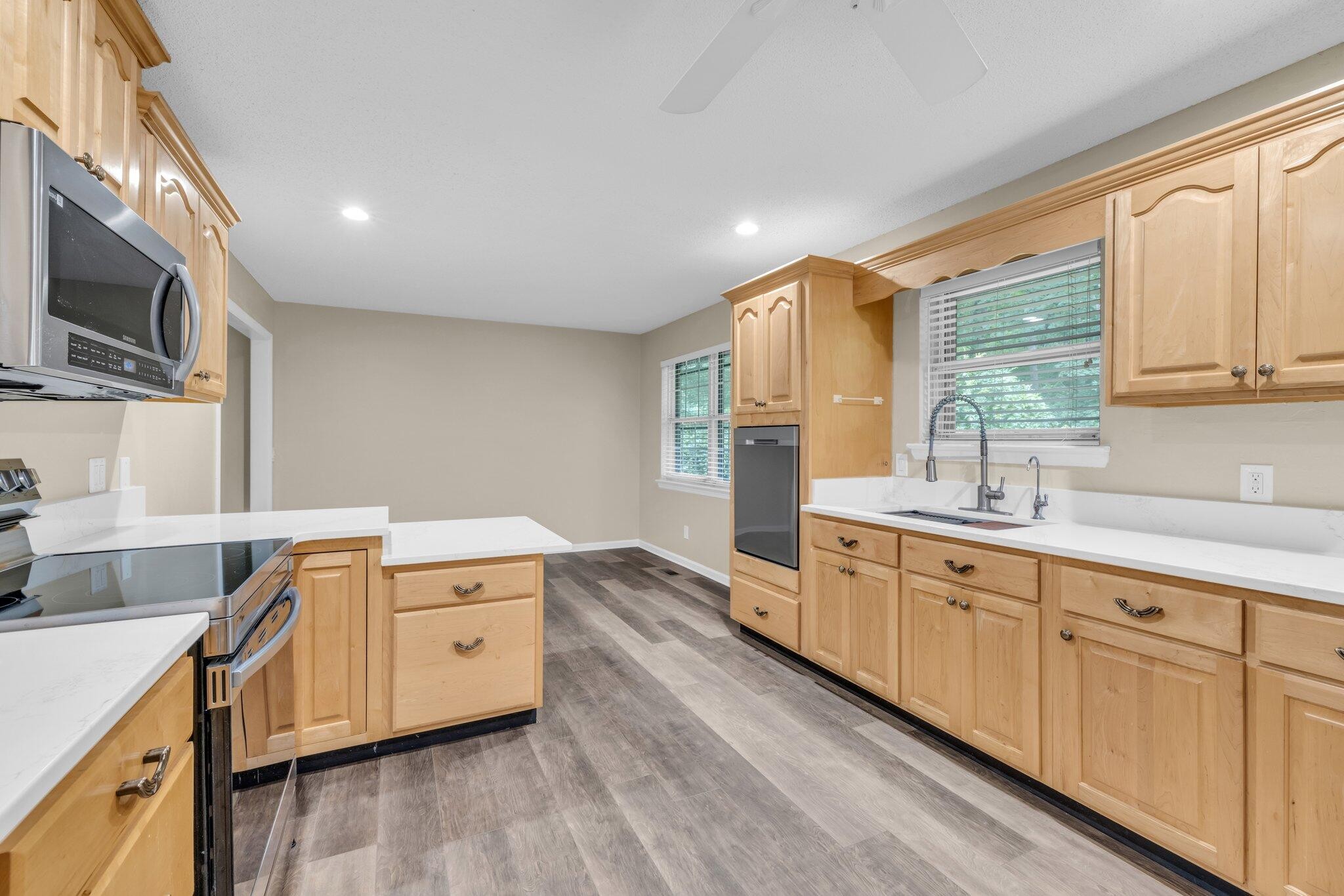 6832 Deerwood Drive