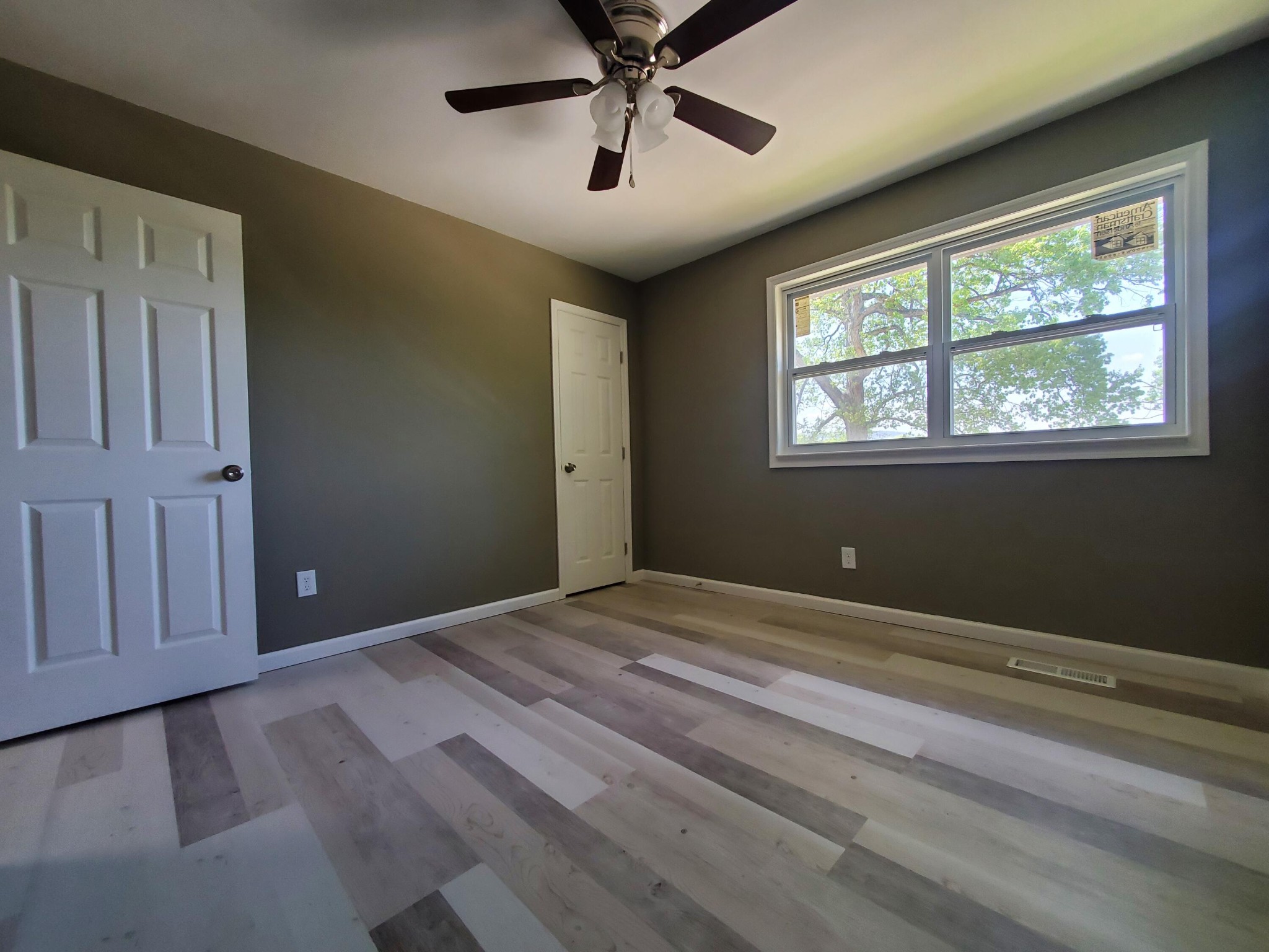 3332 Roadrunner Trail