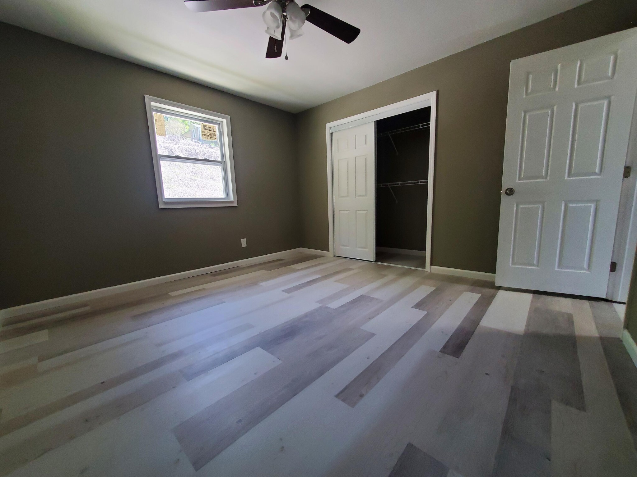 3332 Roadrunner Trail