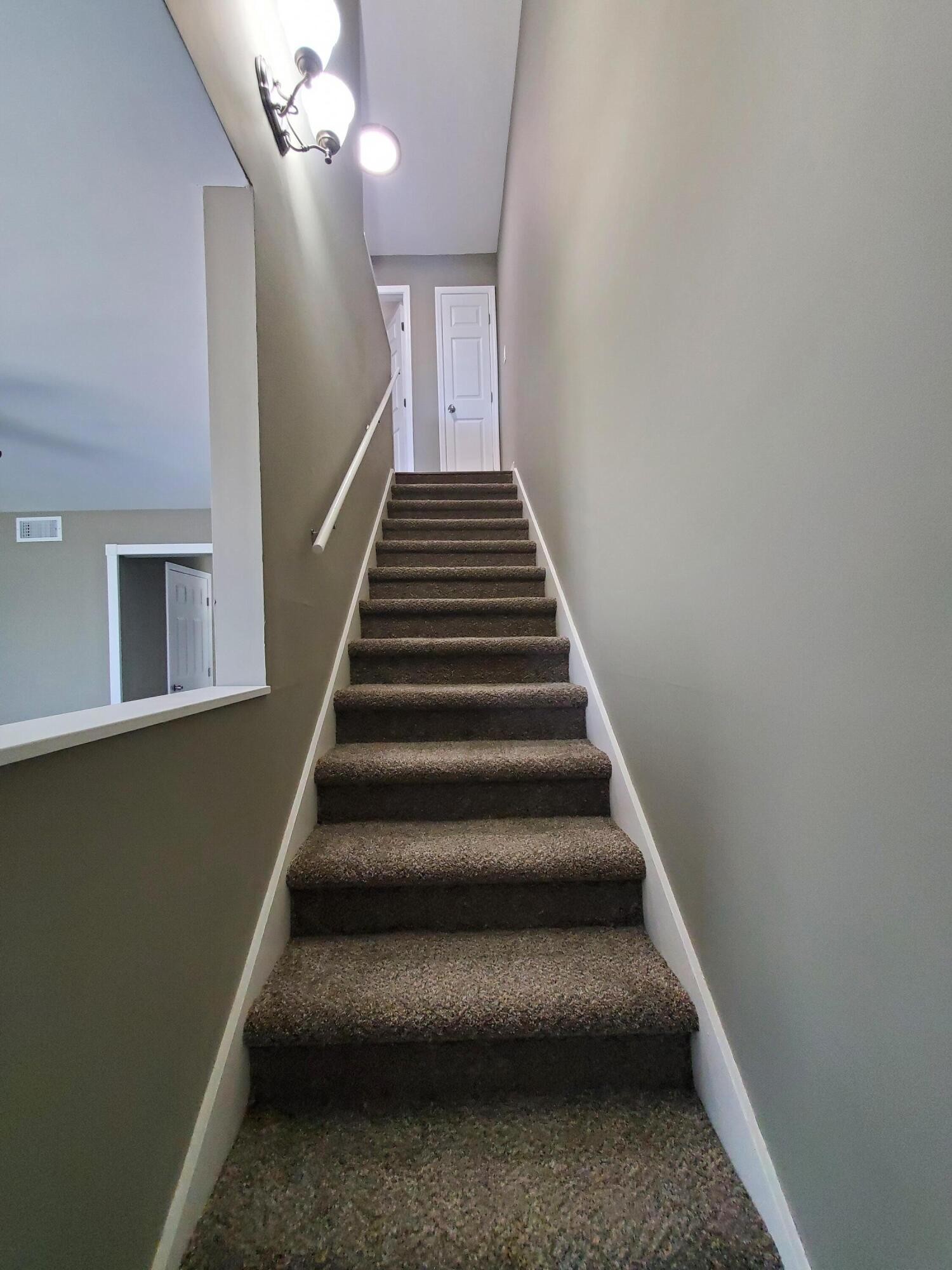 3332 Roadrunner Trail