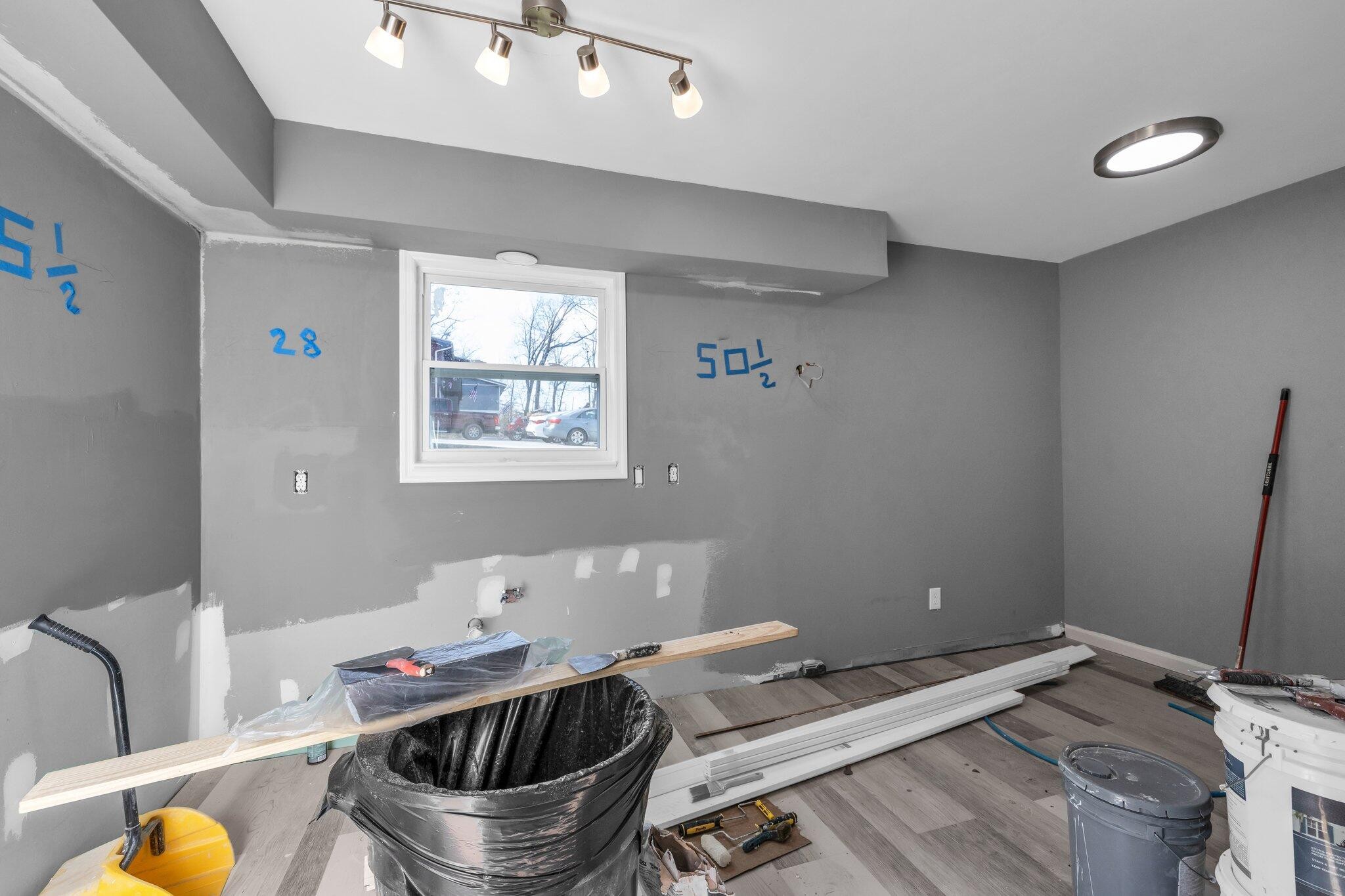 3332 Roadrunner Trail