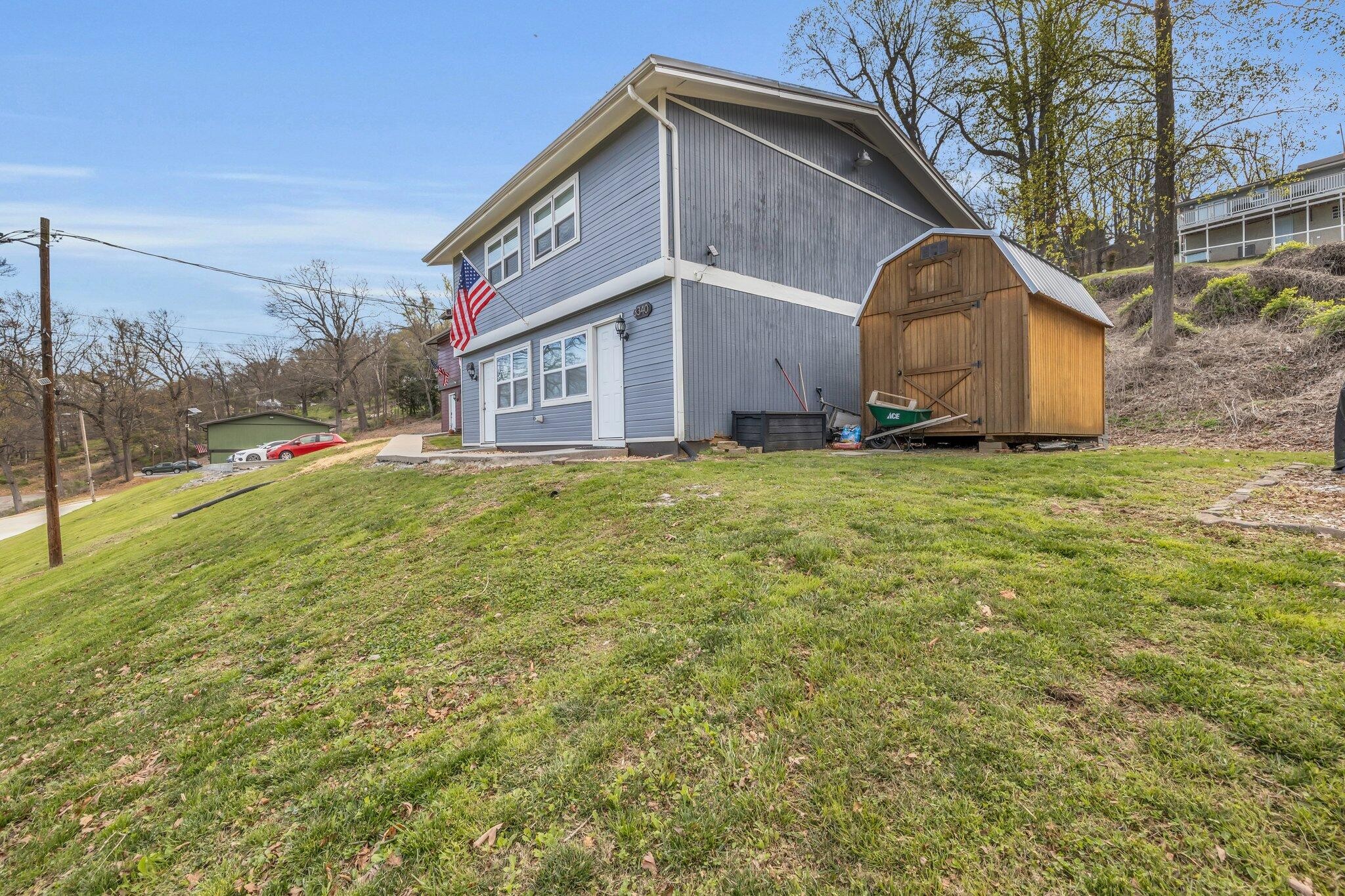 3332 Roadrunner Trail