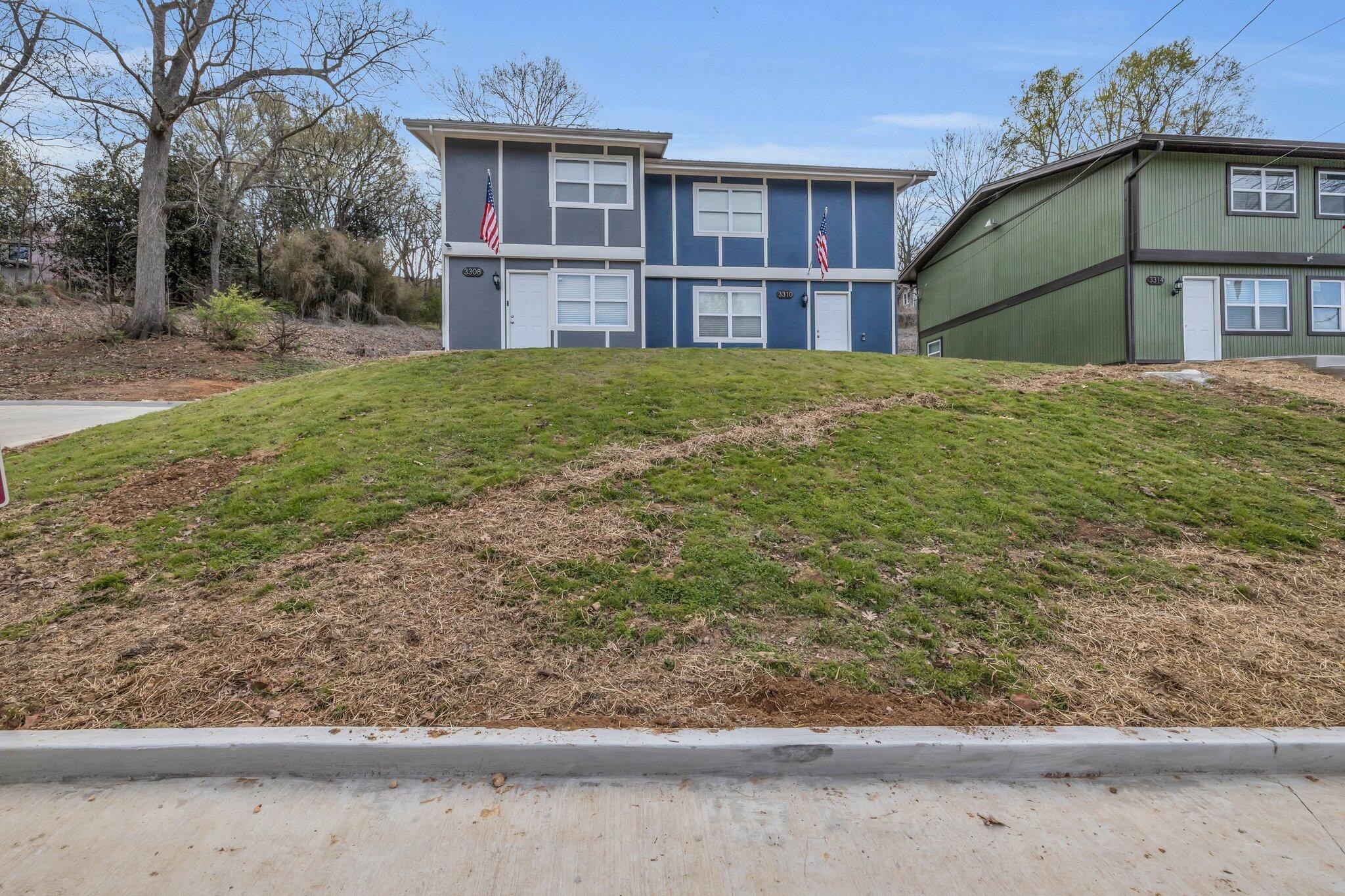 3332 Roadrunner Trail