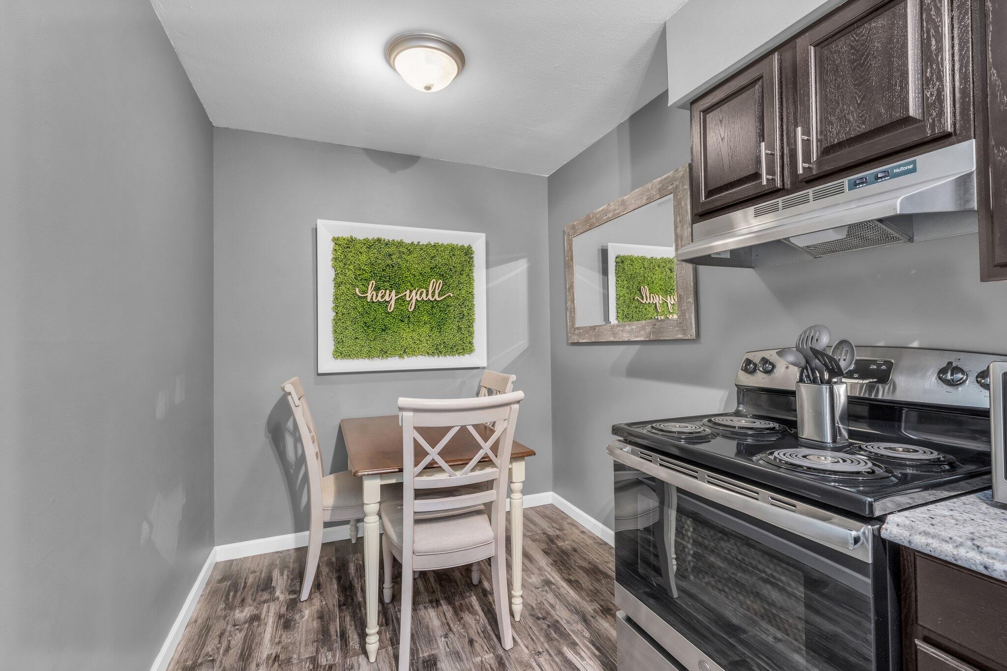 3332 Roadrunner Trail