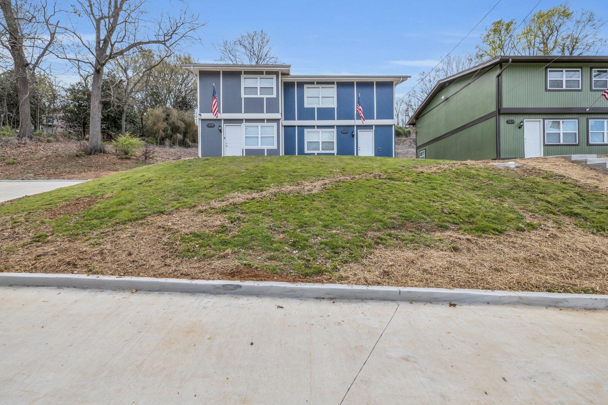 3332 Roadrunner Trail