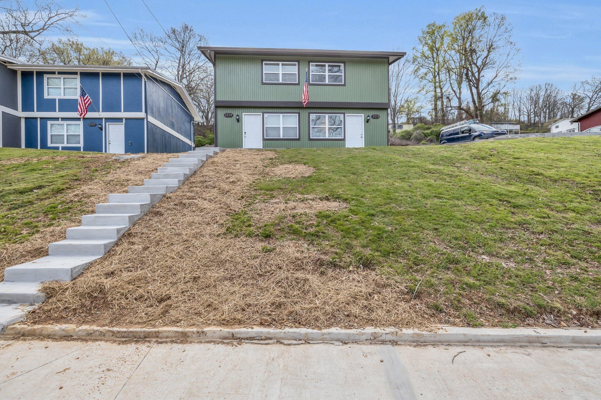 3332 Roadrunner Trail