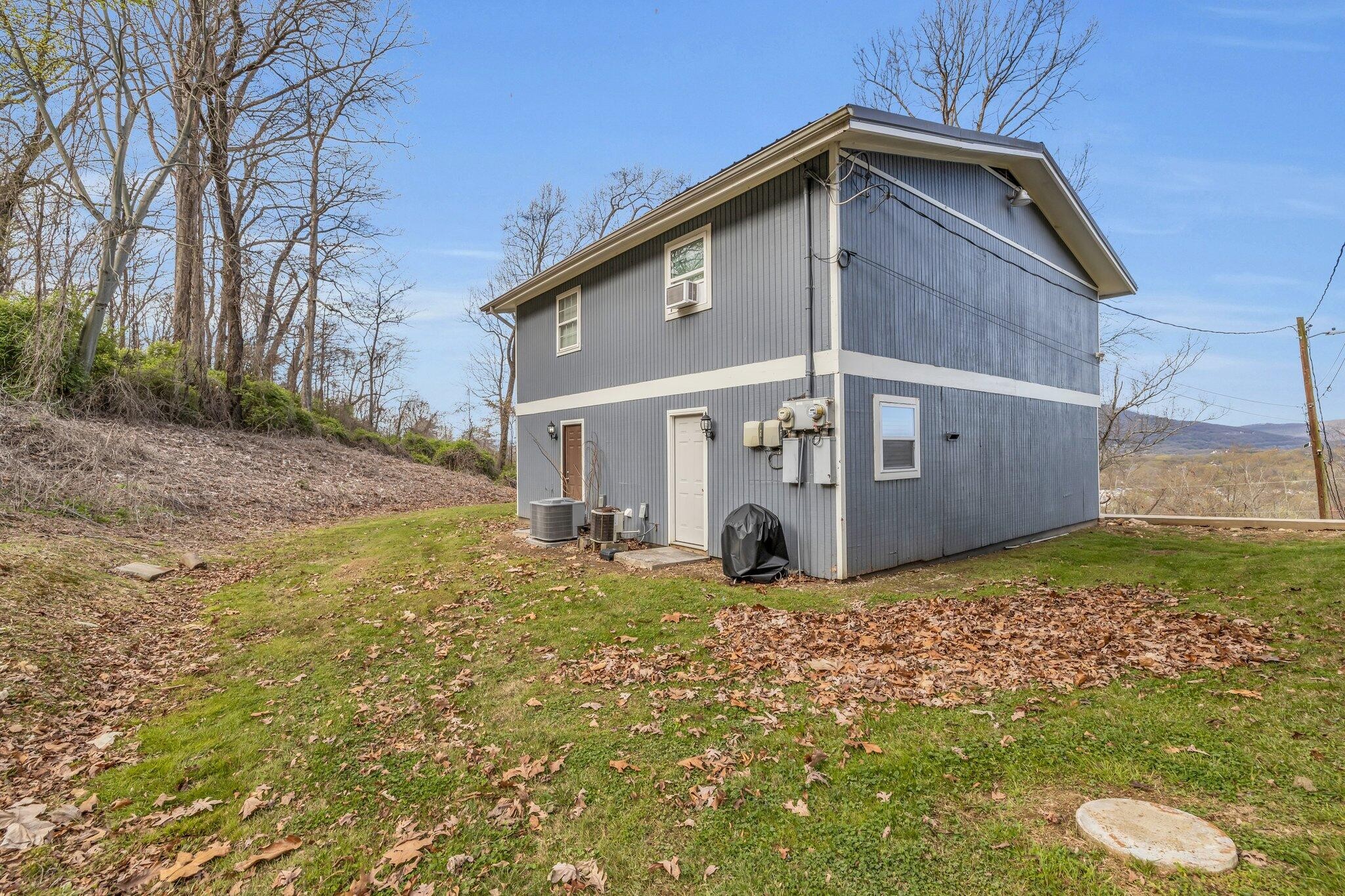 3332 Roadrunner Trail