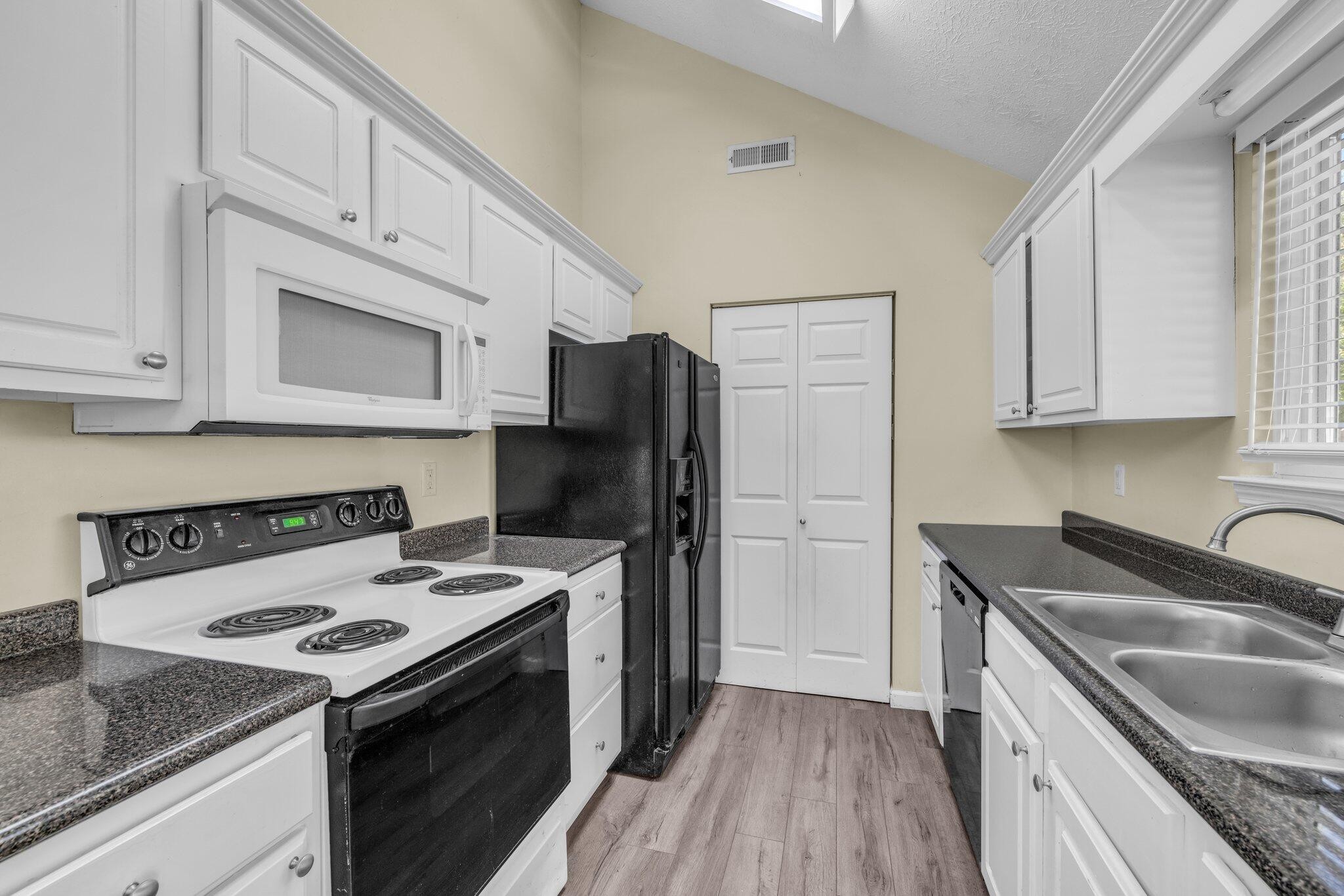 2719 Applebrook Lane