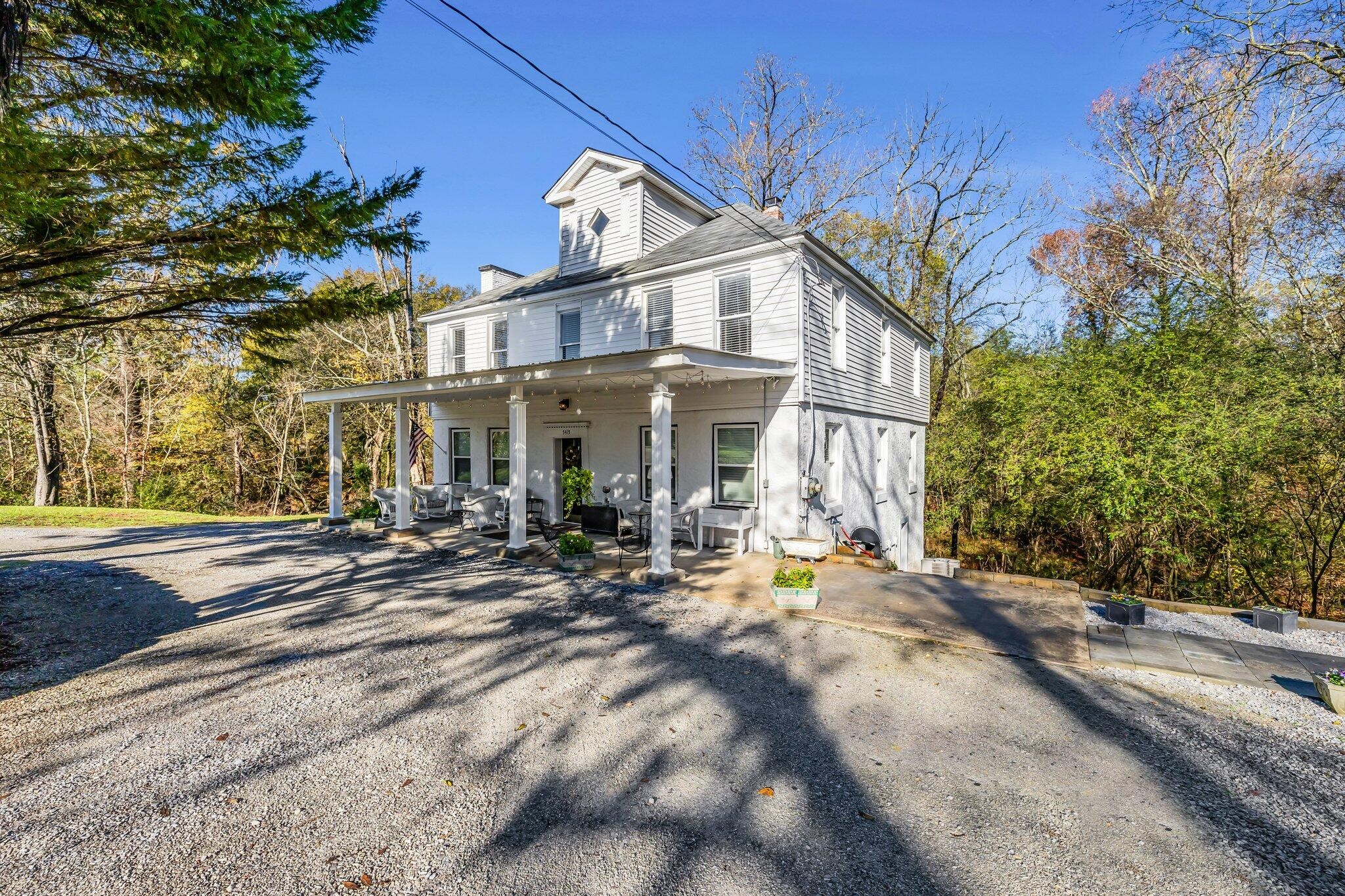 5415 Old Pike