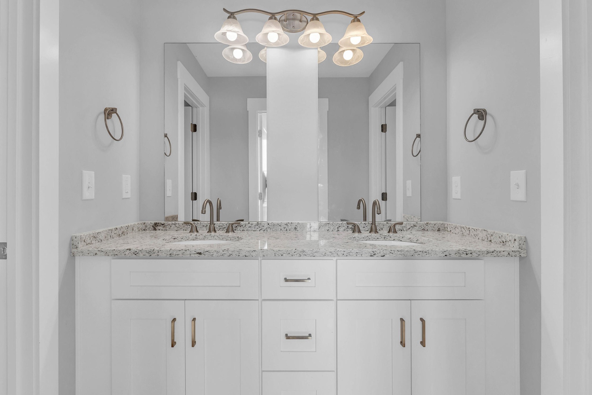 4217 Oakland Avenue Unit: Lot 194