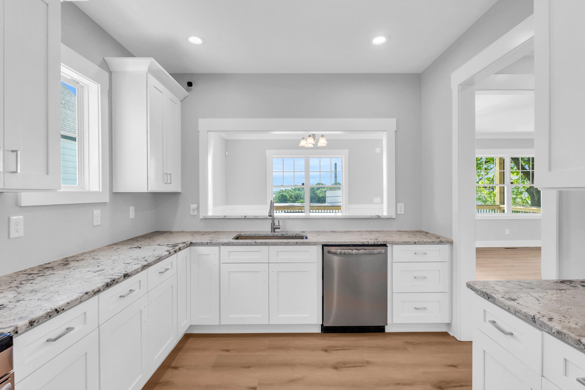 4217 Oakland Avenue Unit: Lot 194