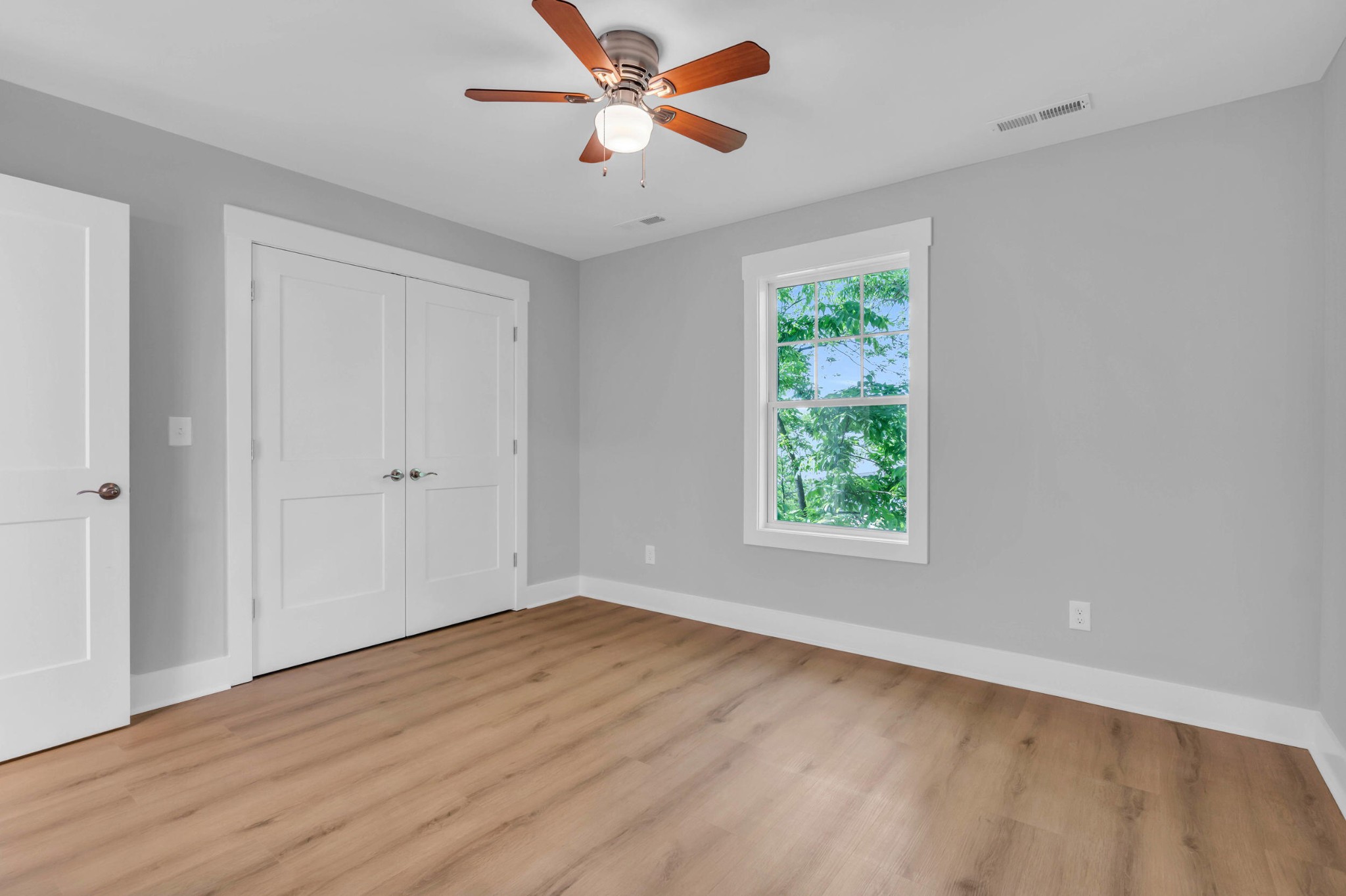 4217 Oakland Avenue Unit: Lot 194