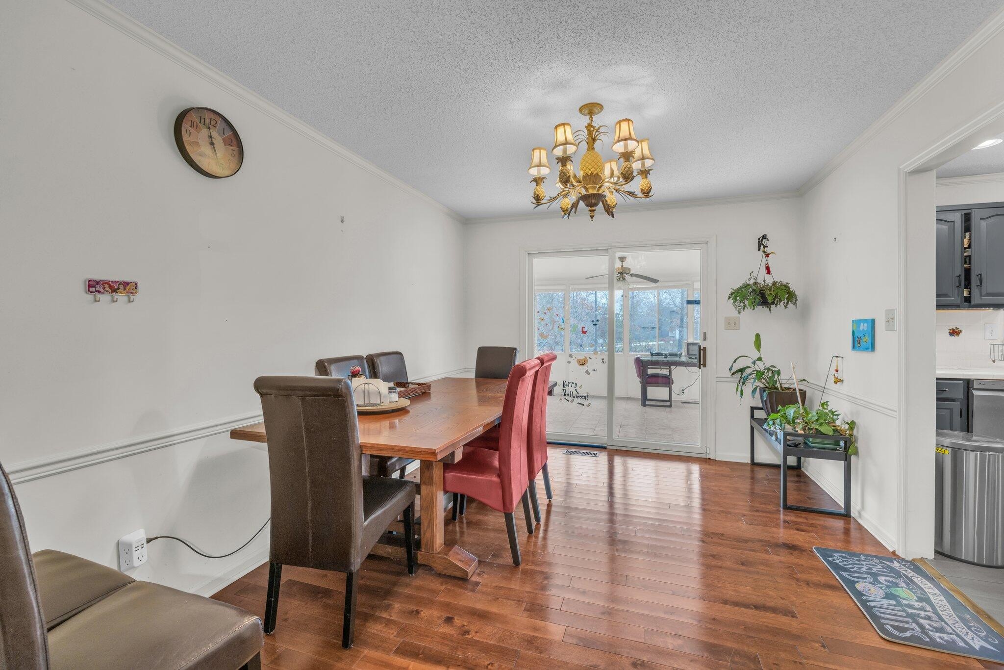 1129 Robin Hood Drive, NW