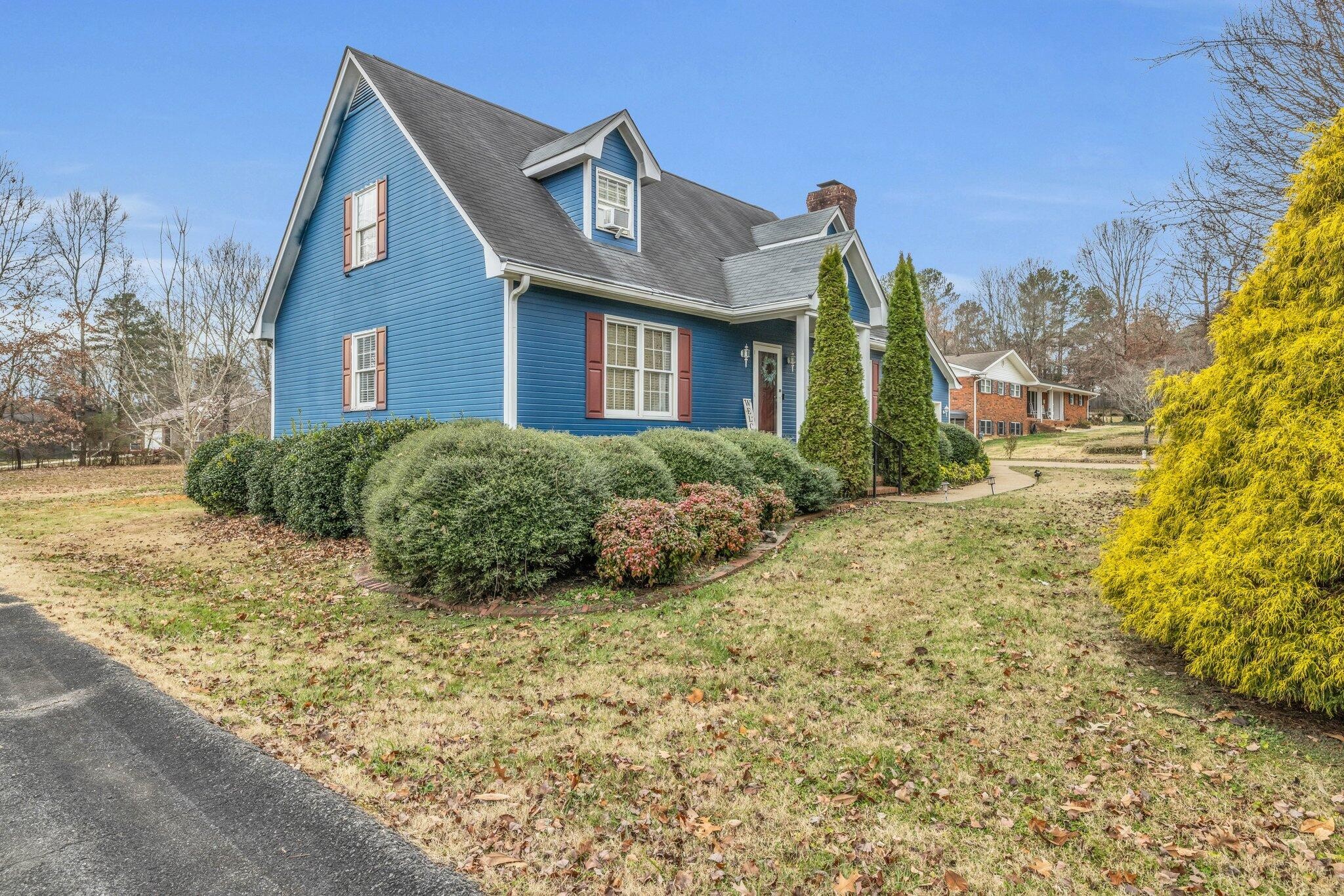 1129 Robin Hood Drive, NW