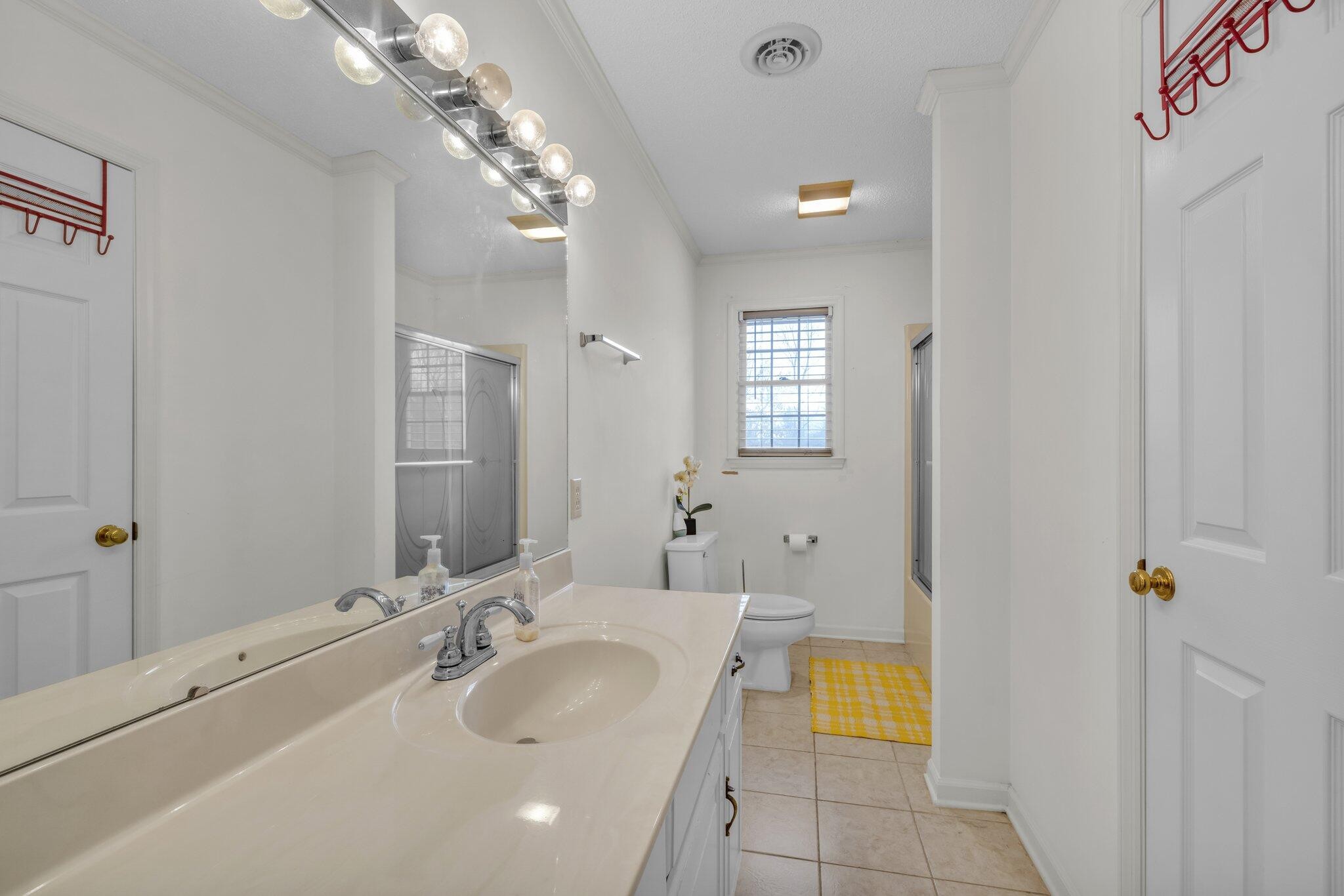 1129 Robin Hood Drive, NW