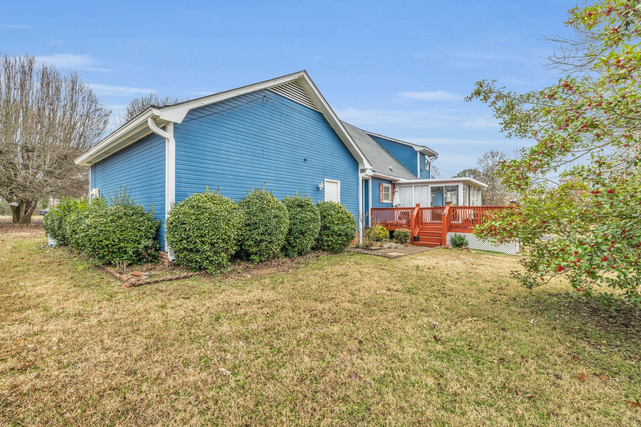1129 Robin Hood Drive, NW