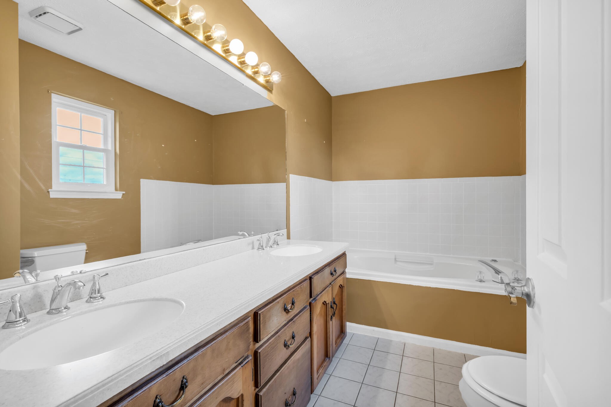 7918 Holly Hills Drive