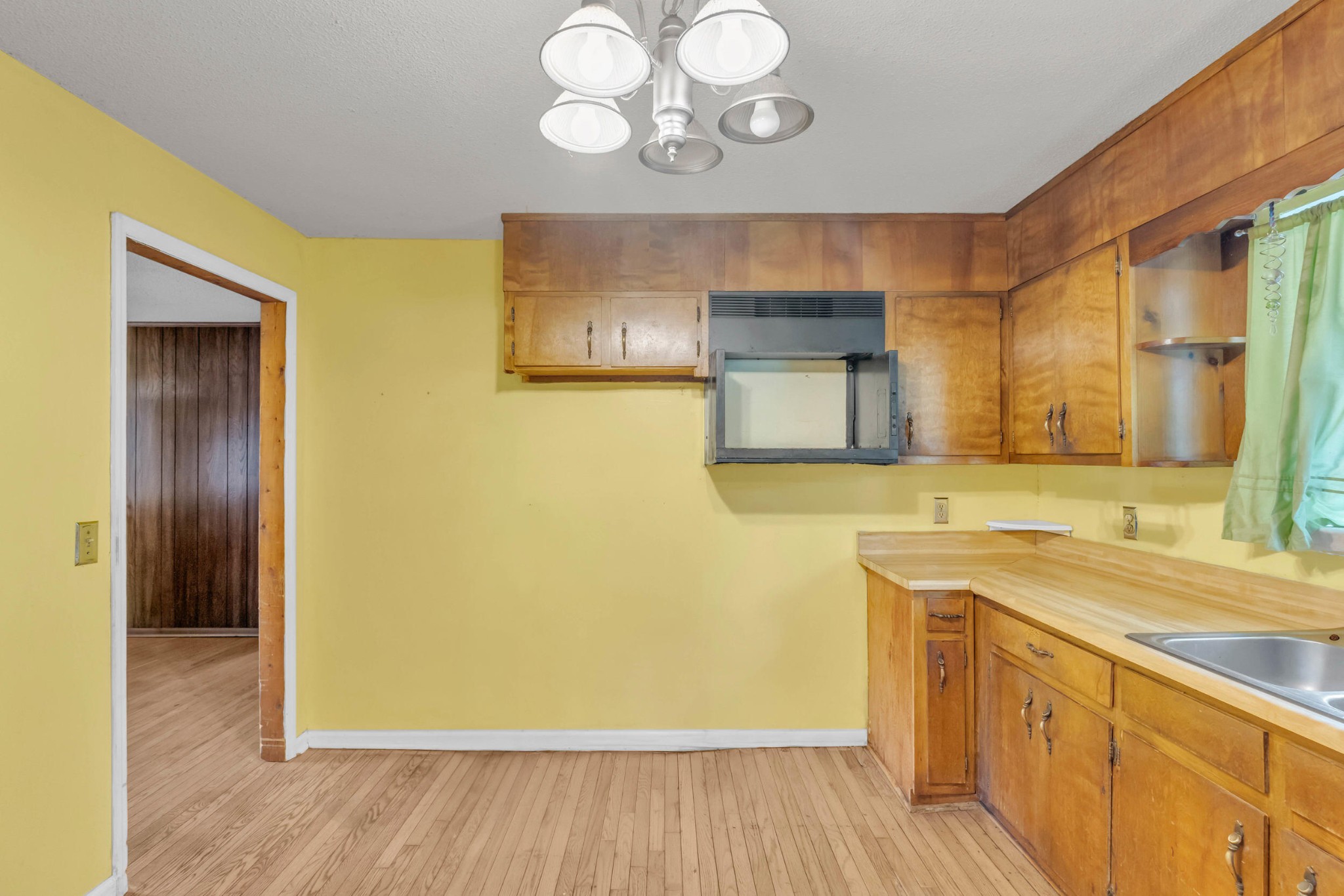 3224 Mountain View Drive