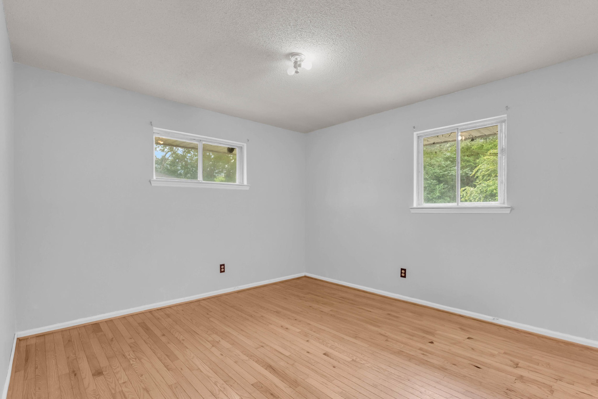 3224 Mountain View Drive