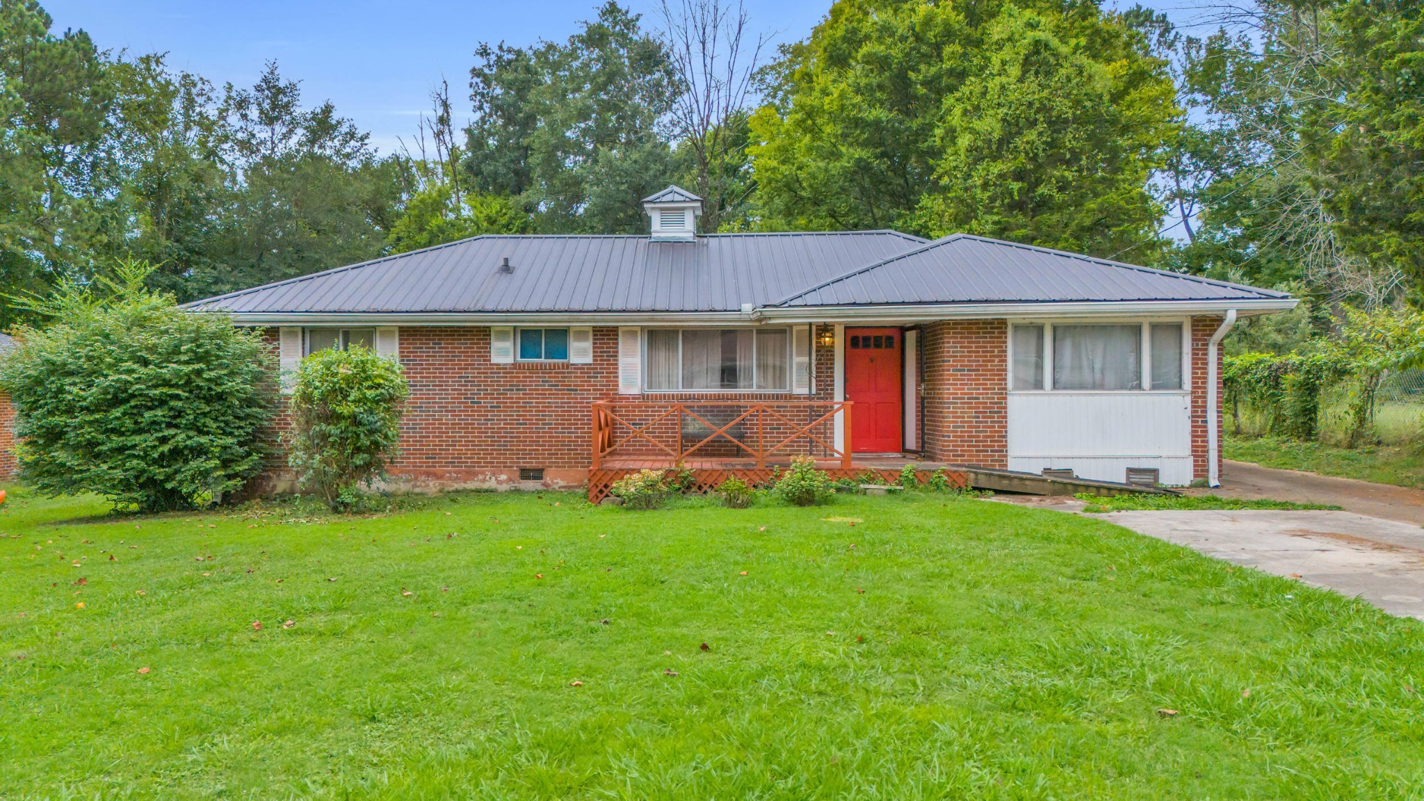 3224 Mountain View Drive