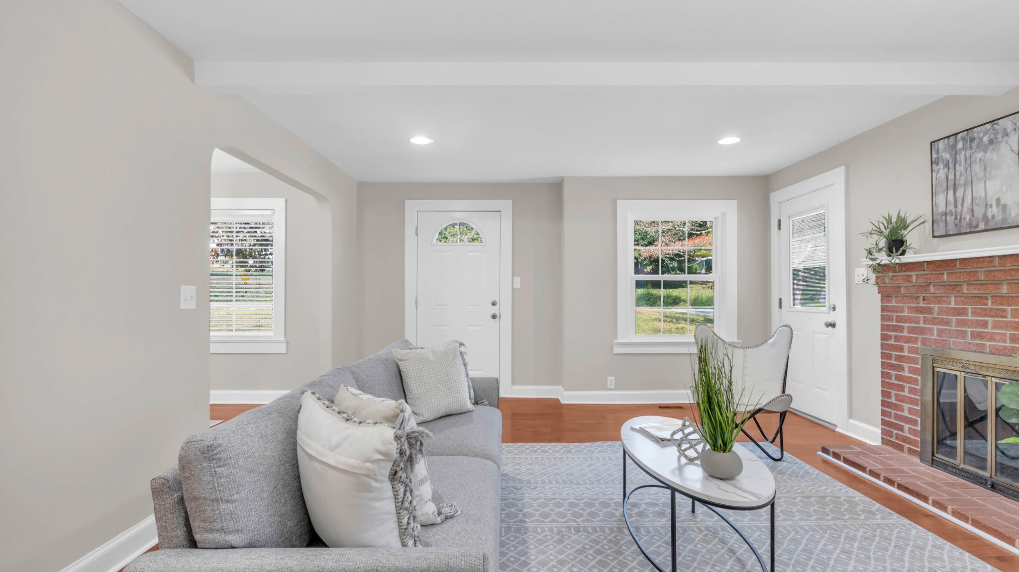 4094 University Drive