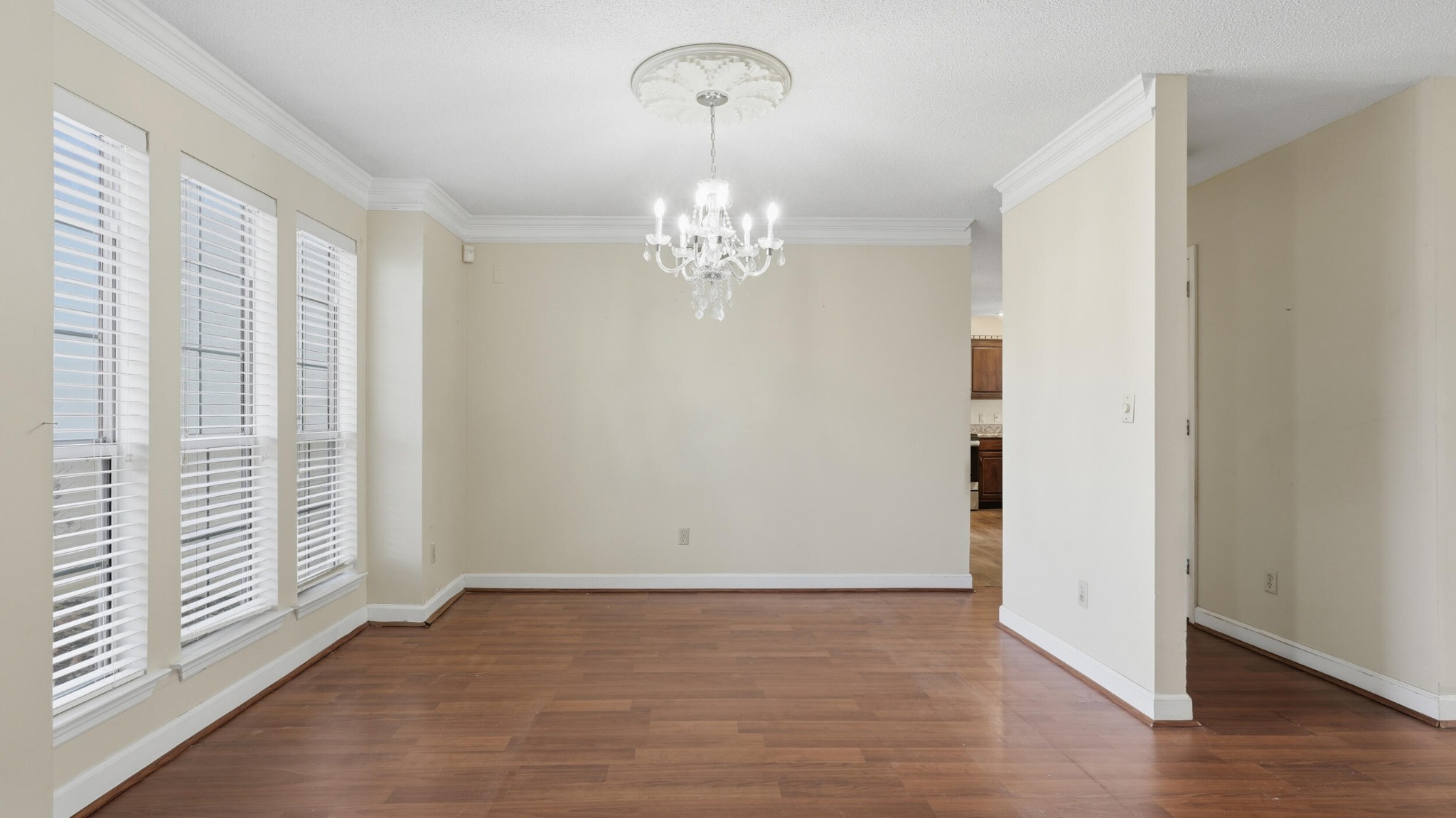 7618 Asherton Lane
