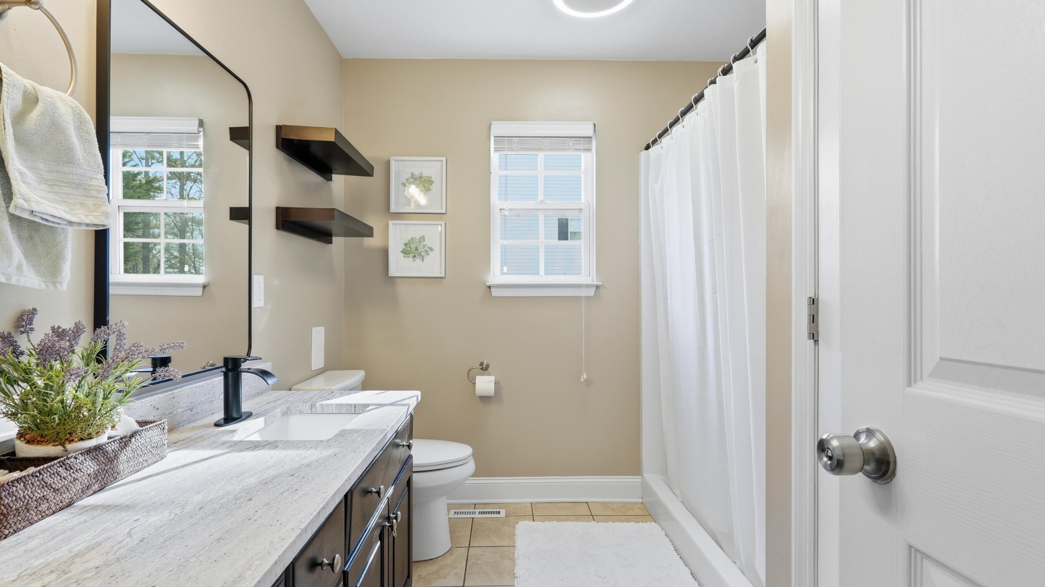 210 Hiwassee Drive, NE