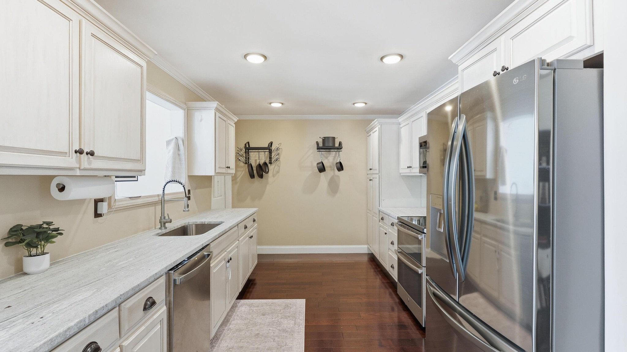 210 Hiwassee Drive, NE