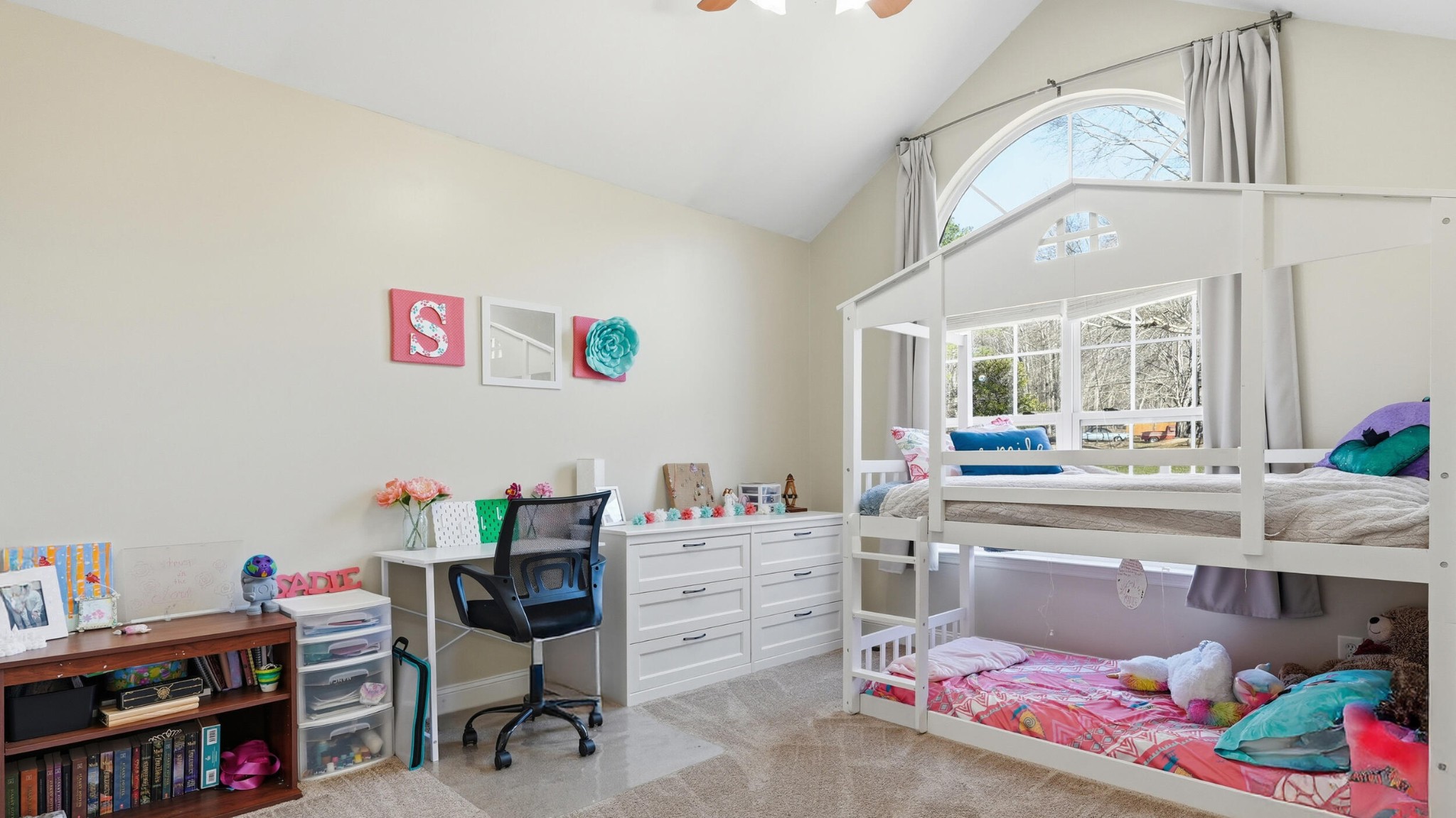 210 Hiwassee Drive, NE