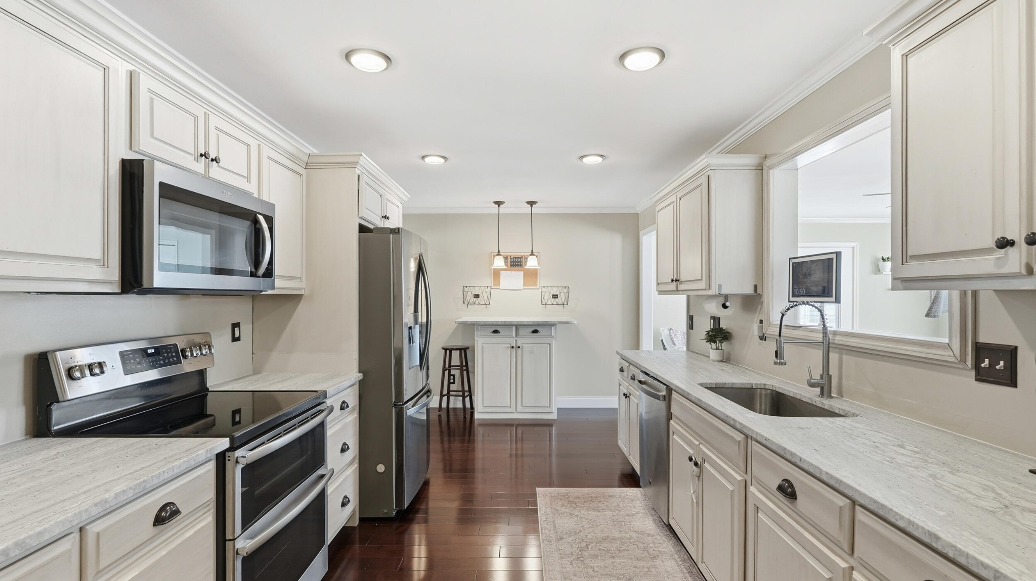 210 Hiwassee Drive, NE