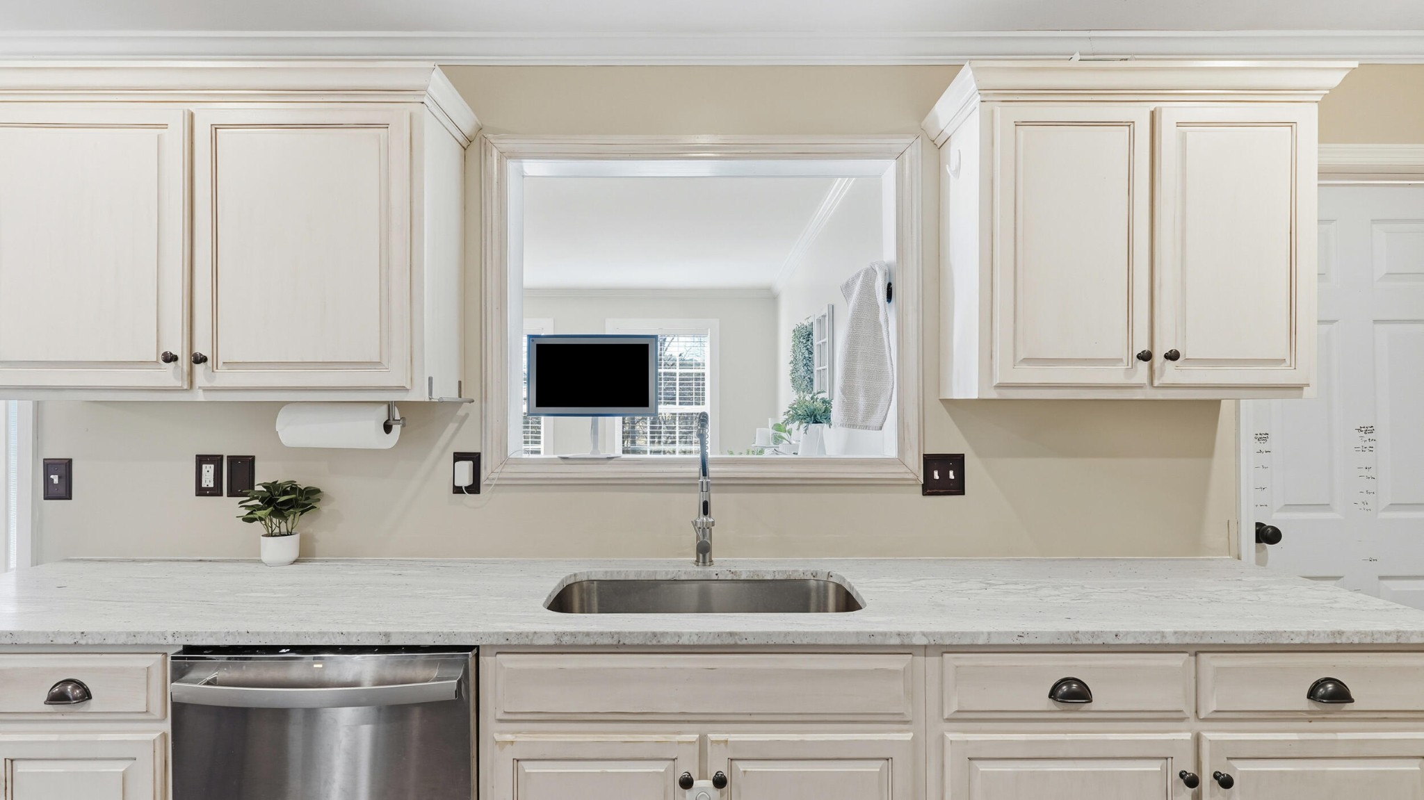 210 Hiwassee Drive, NE