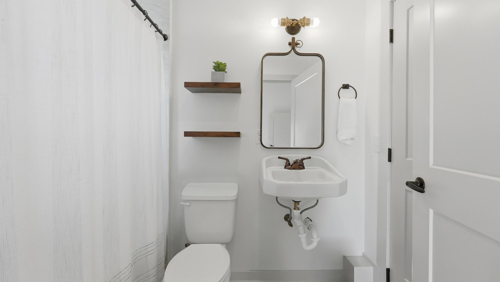 1619 E 12th Street Unit: 109