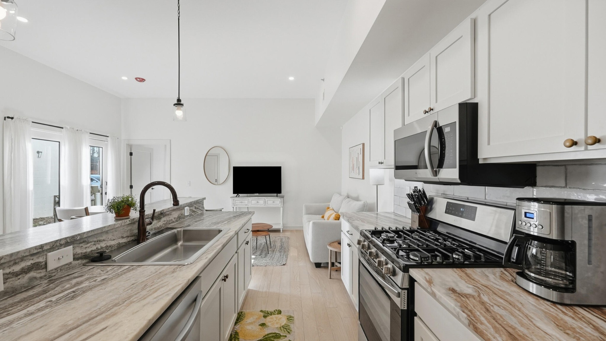 1619 E 12th Street Unit: 109