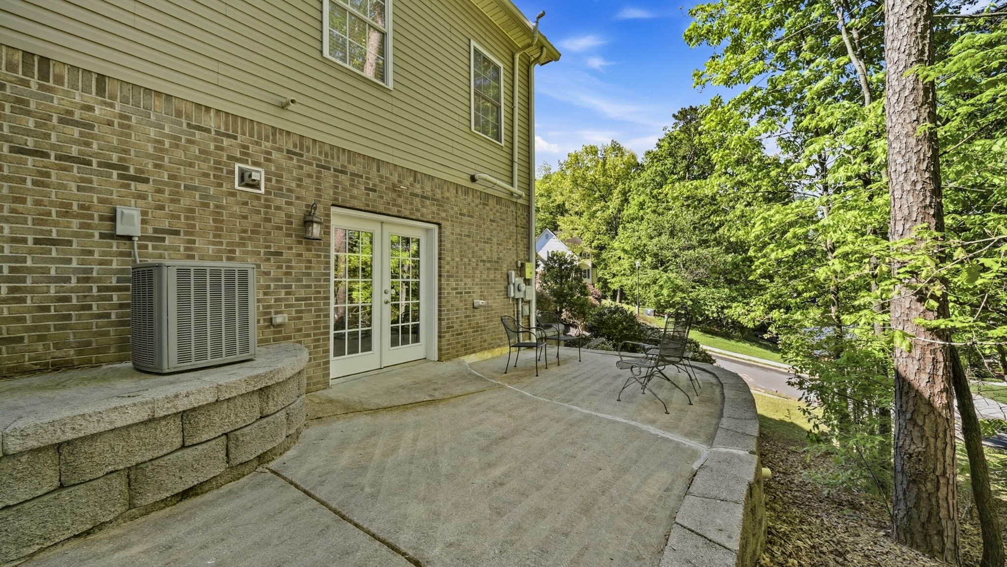 1782 Sterling Point, NW