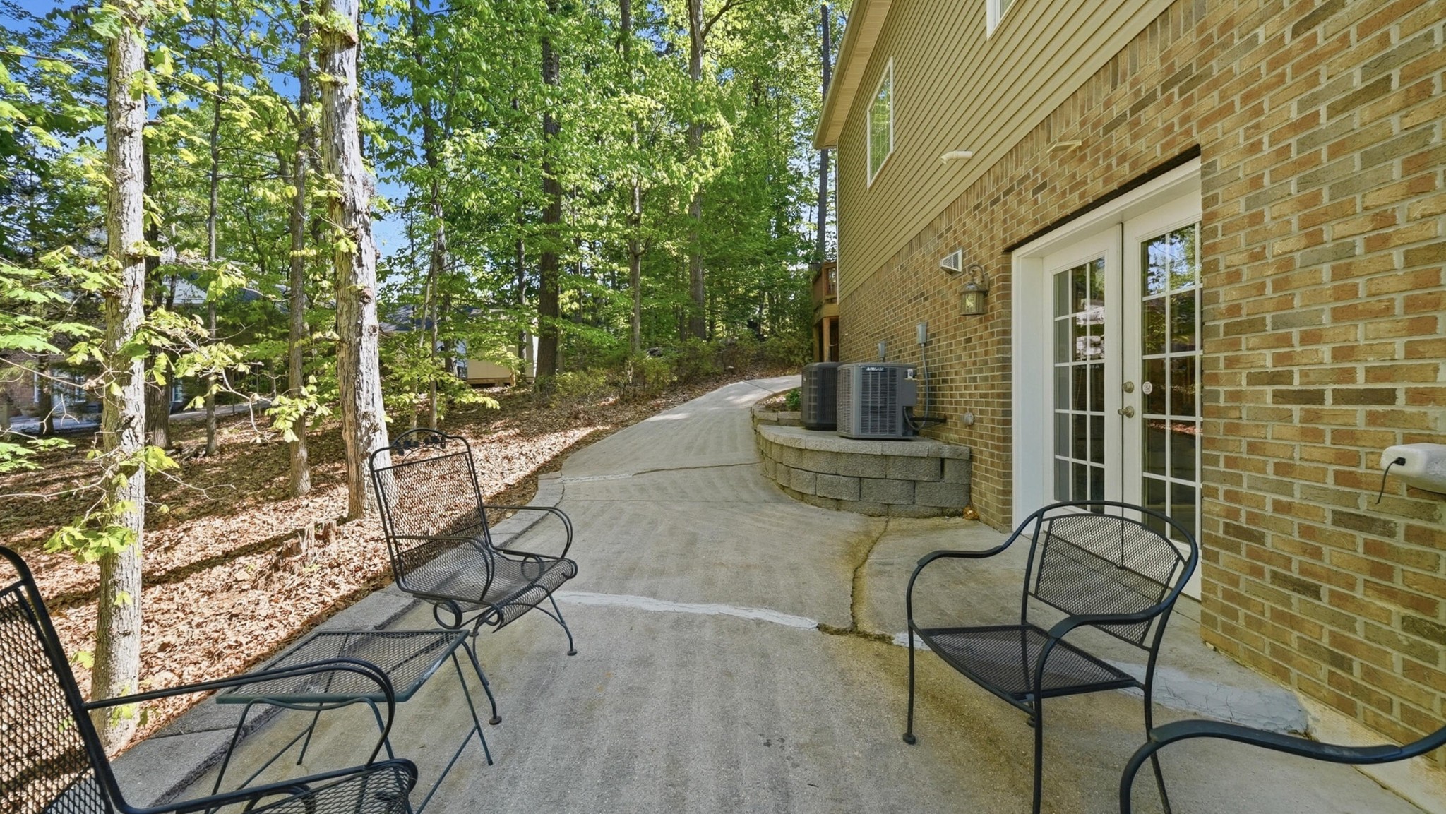 1782 Sterling Point, NW