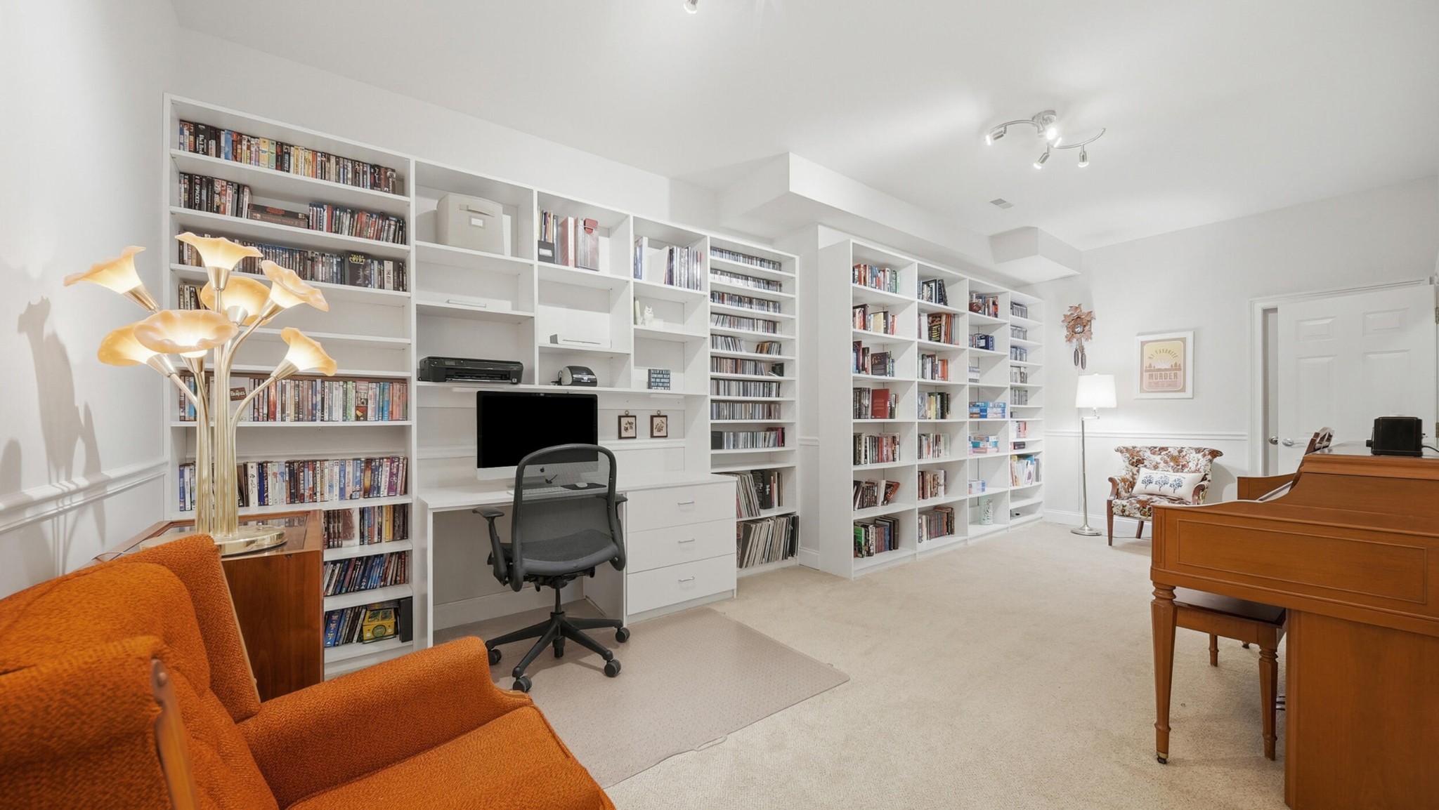 1782 Sterling Point, NW