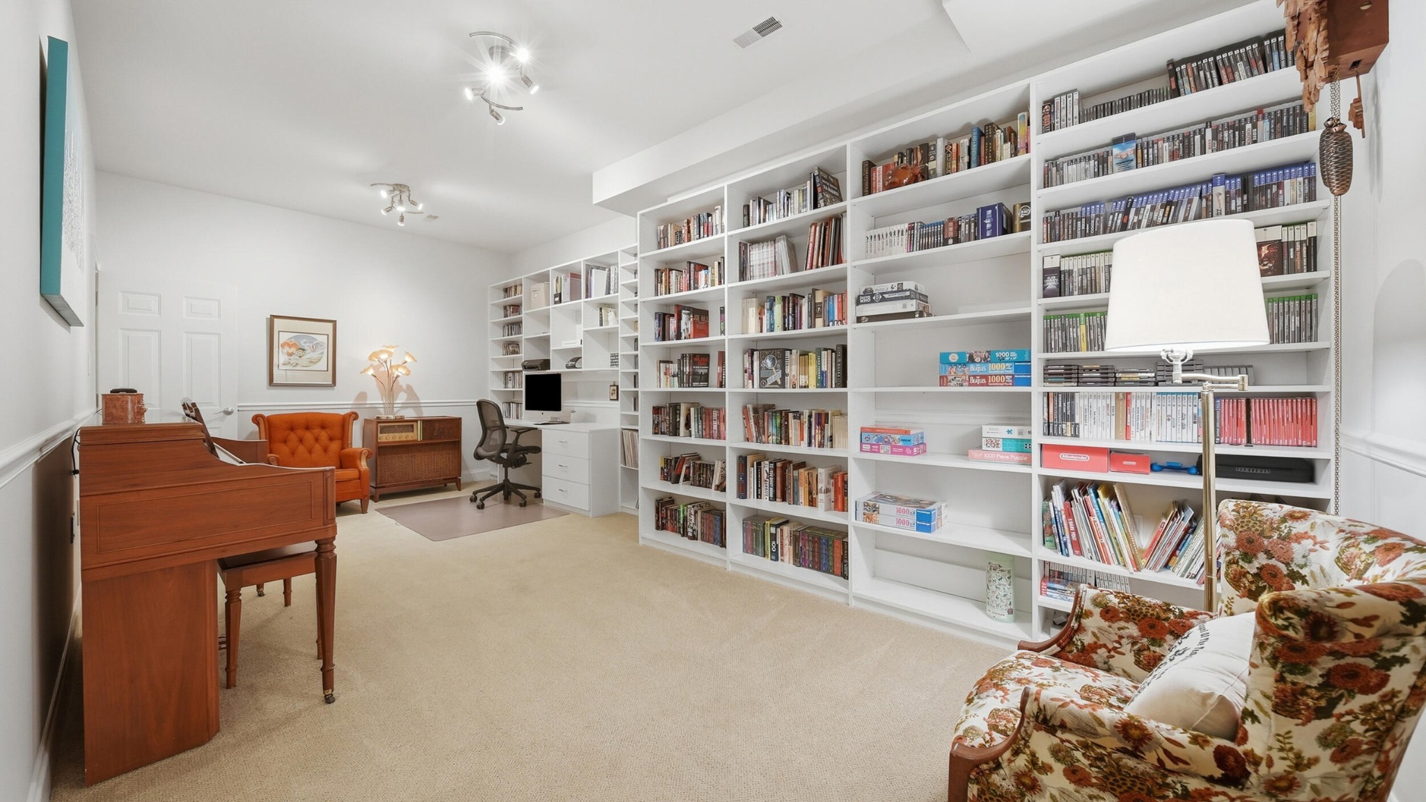 1782 Sterling Point, NW