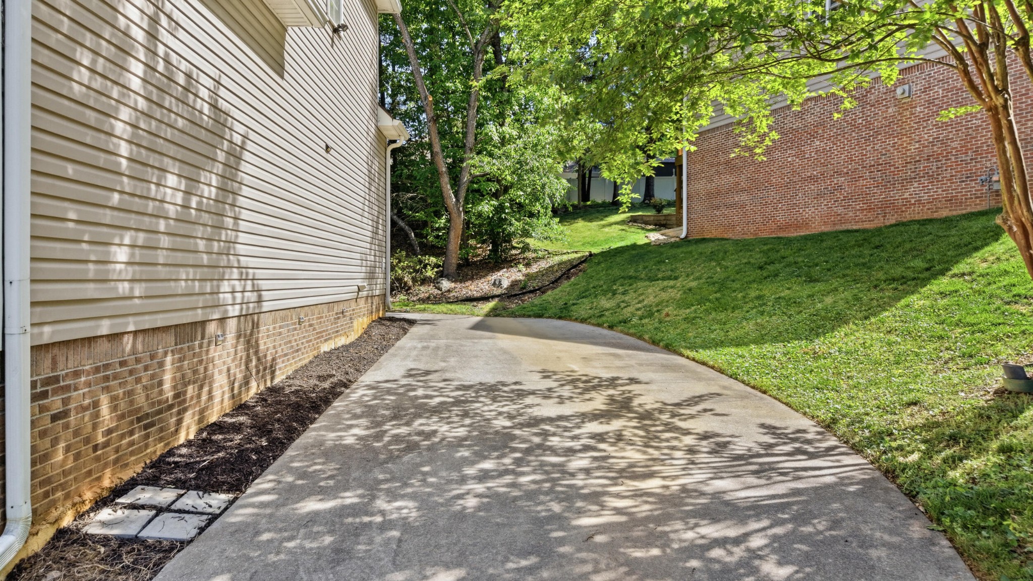 1782 Sterling Point, NW