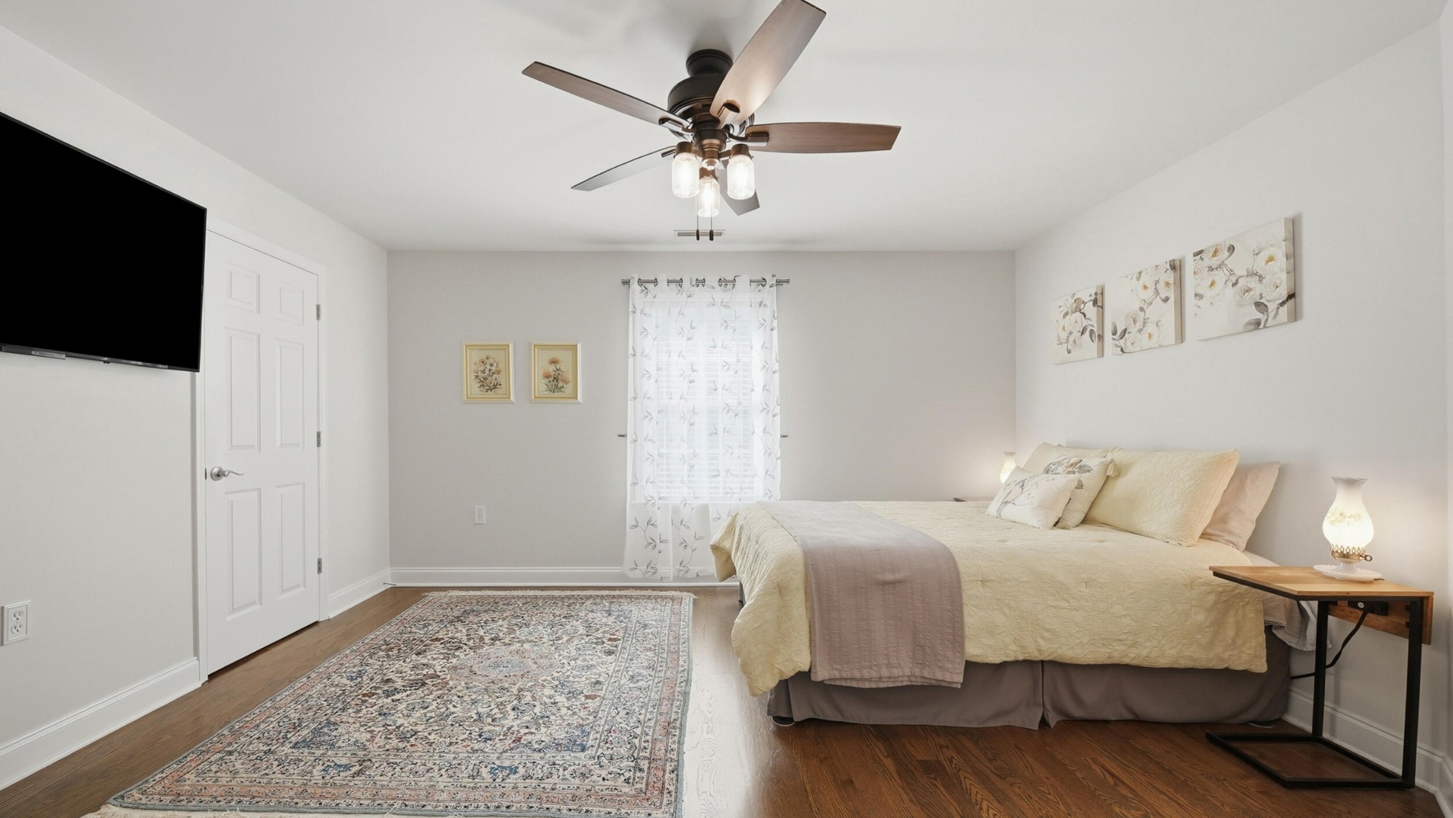 1782 Sterling Point, NW