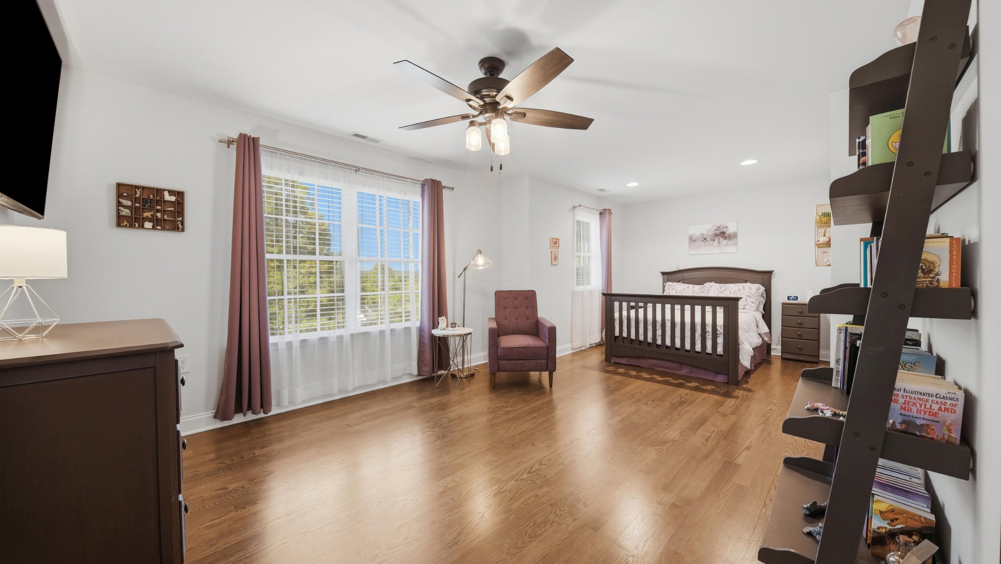 1782 Sterling Point, NW