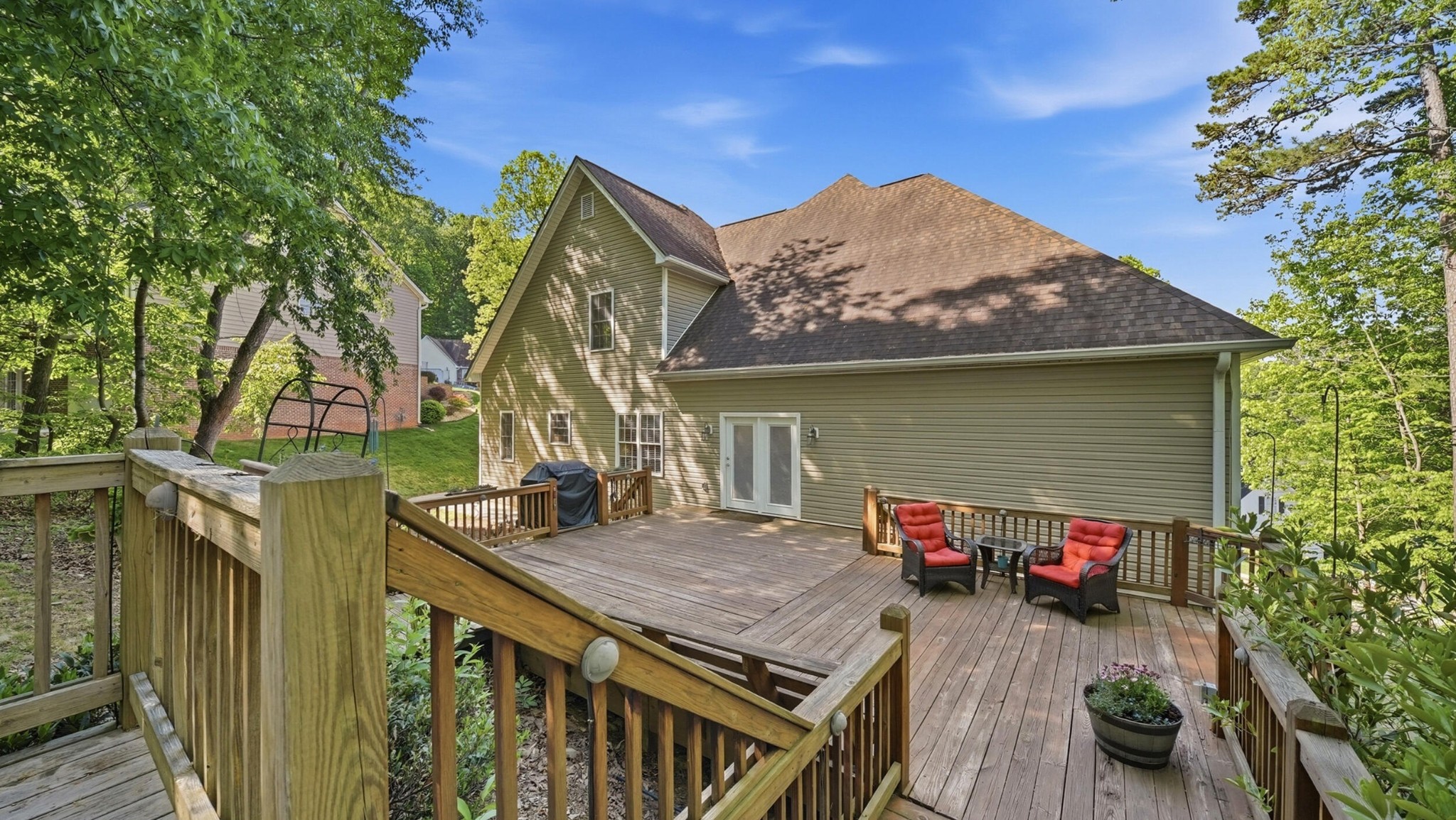 1782 Sterling Point, NW