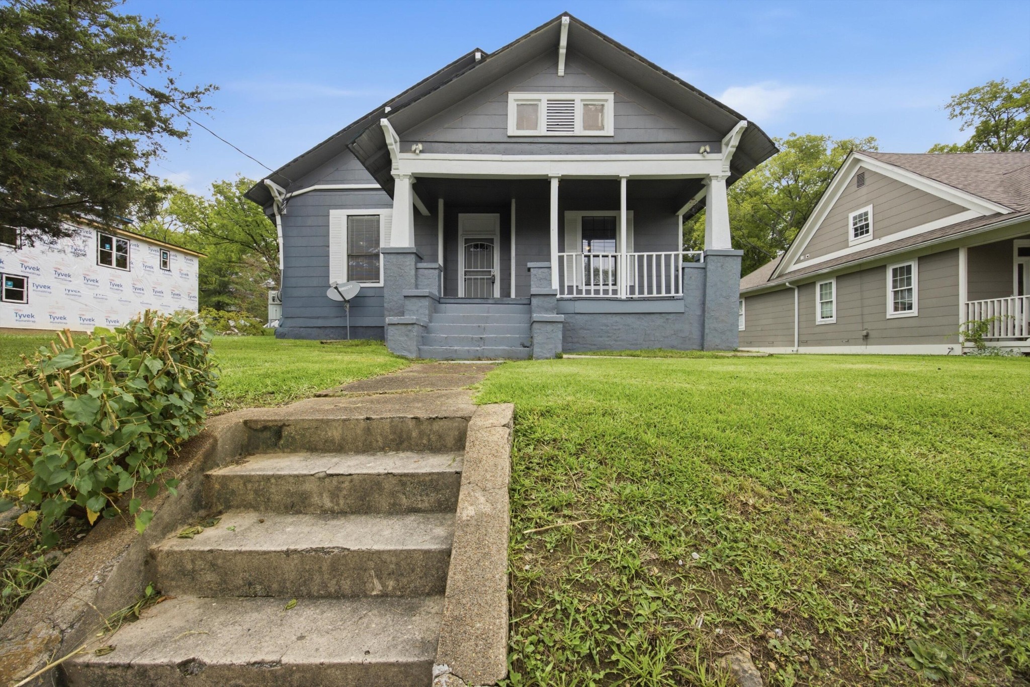 2111 Chamberlain Avenue