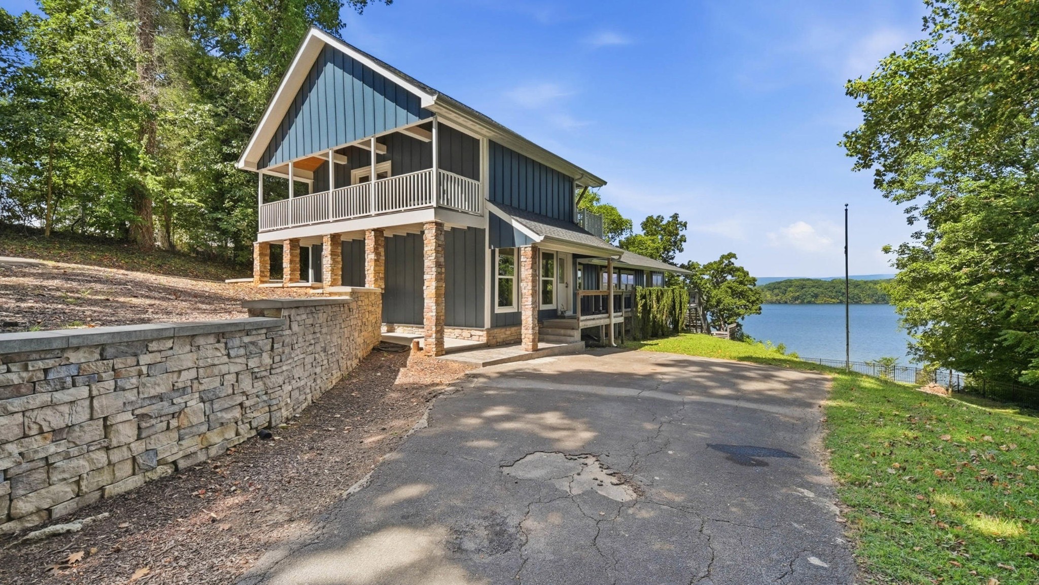 14310 Bluffview Drive
