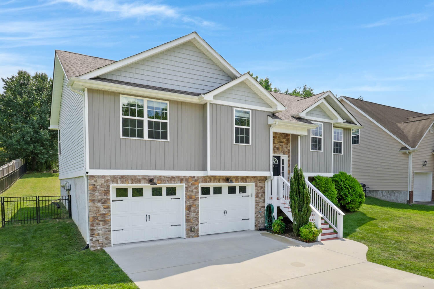 1758 Short Leaf Lane