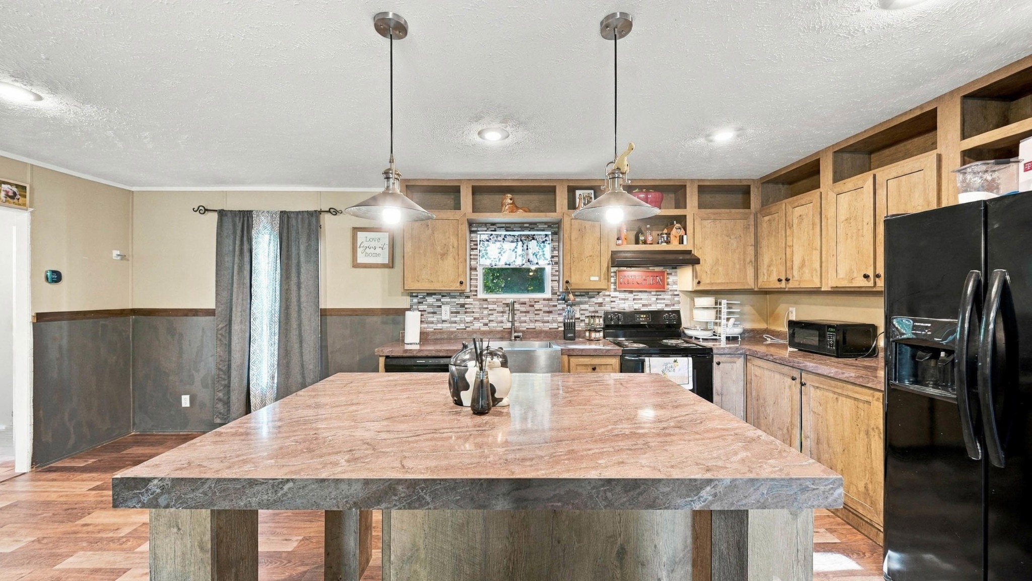 437 Sterling Road