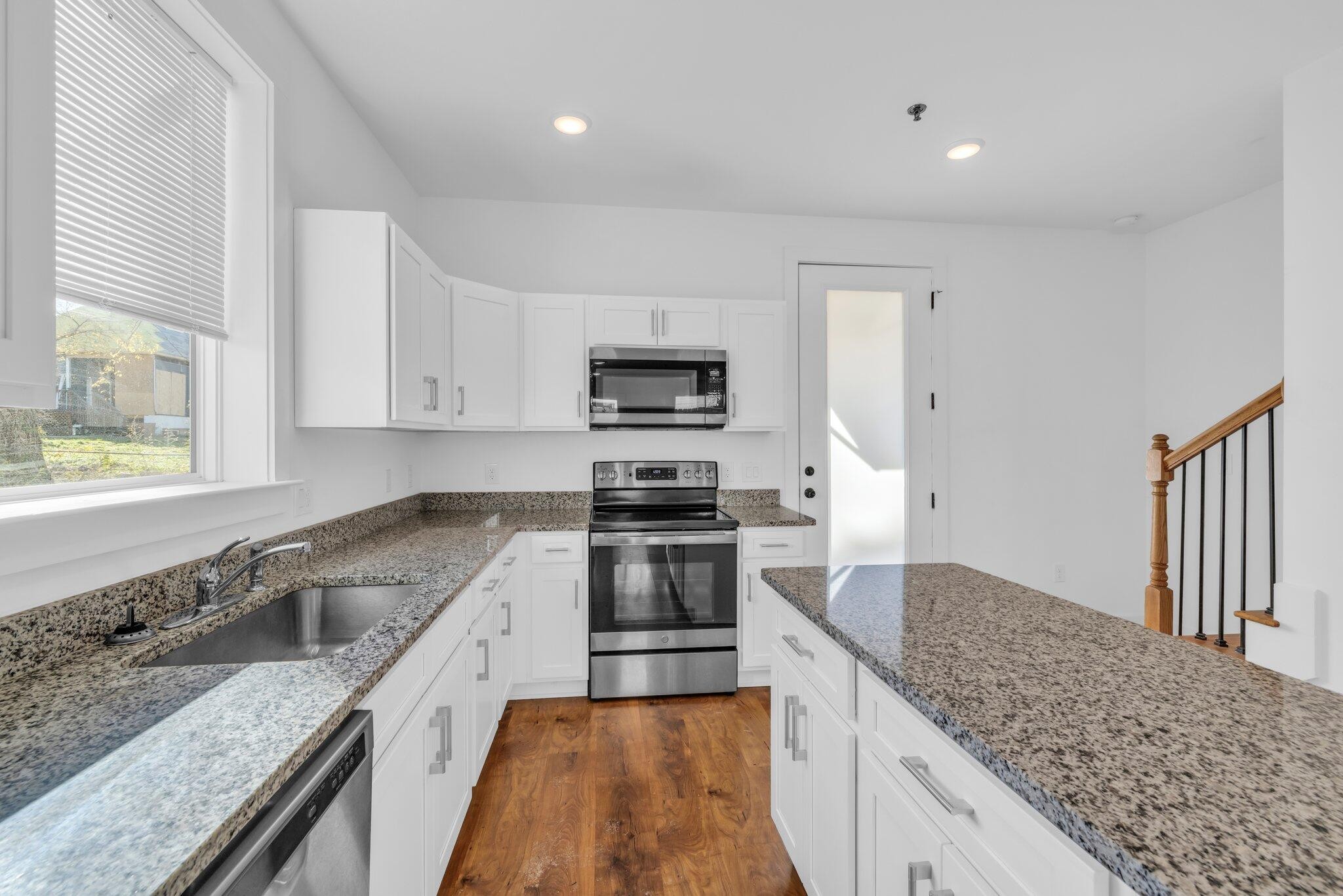 15001502 E 13th Street